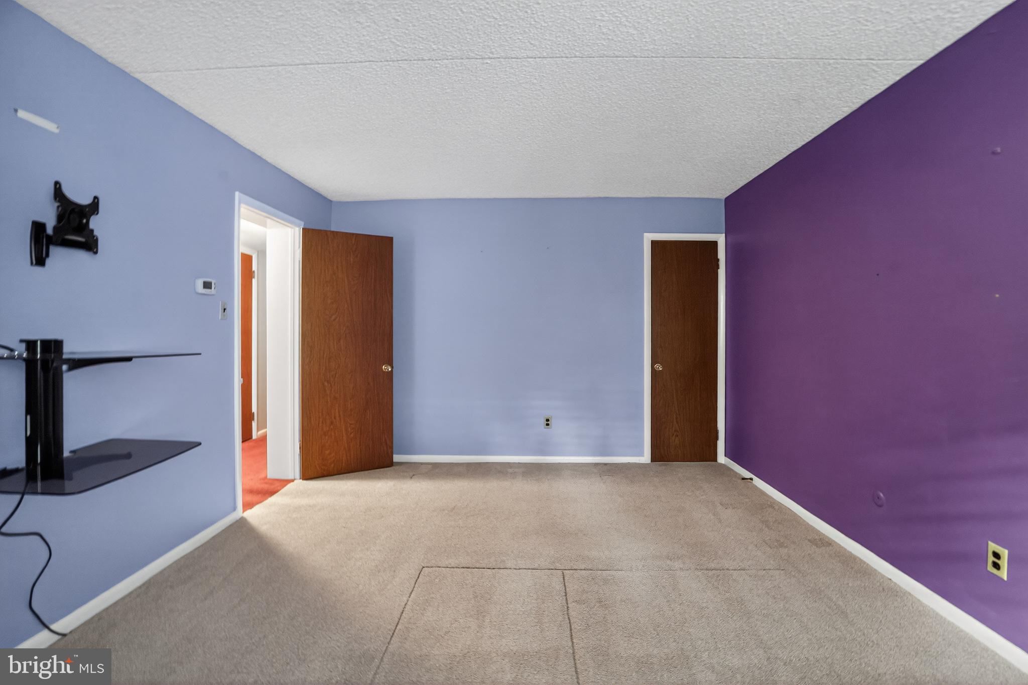 SUMMIT HOUSE - Residential