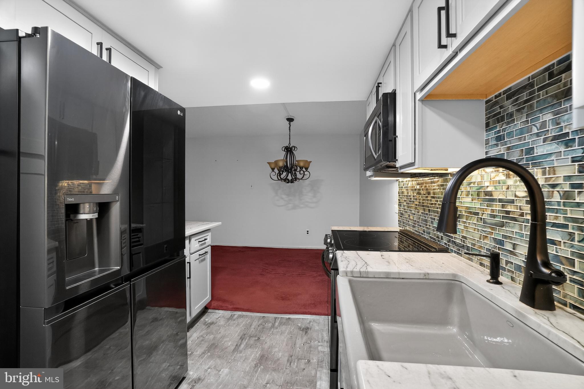 SUMMIT HOUSE - Residential