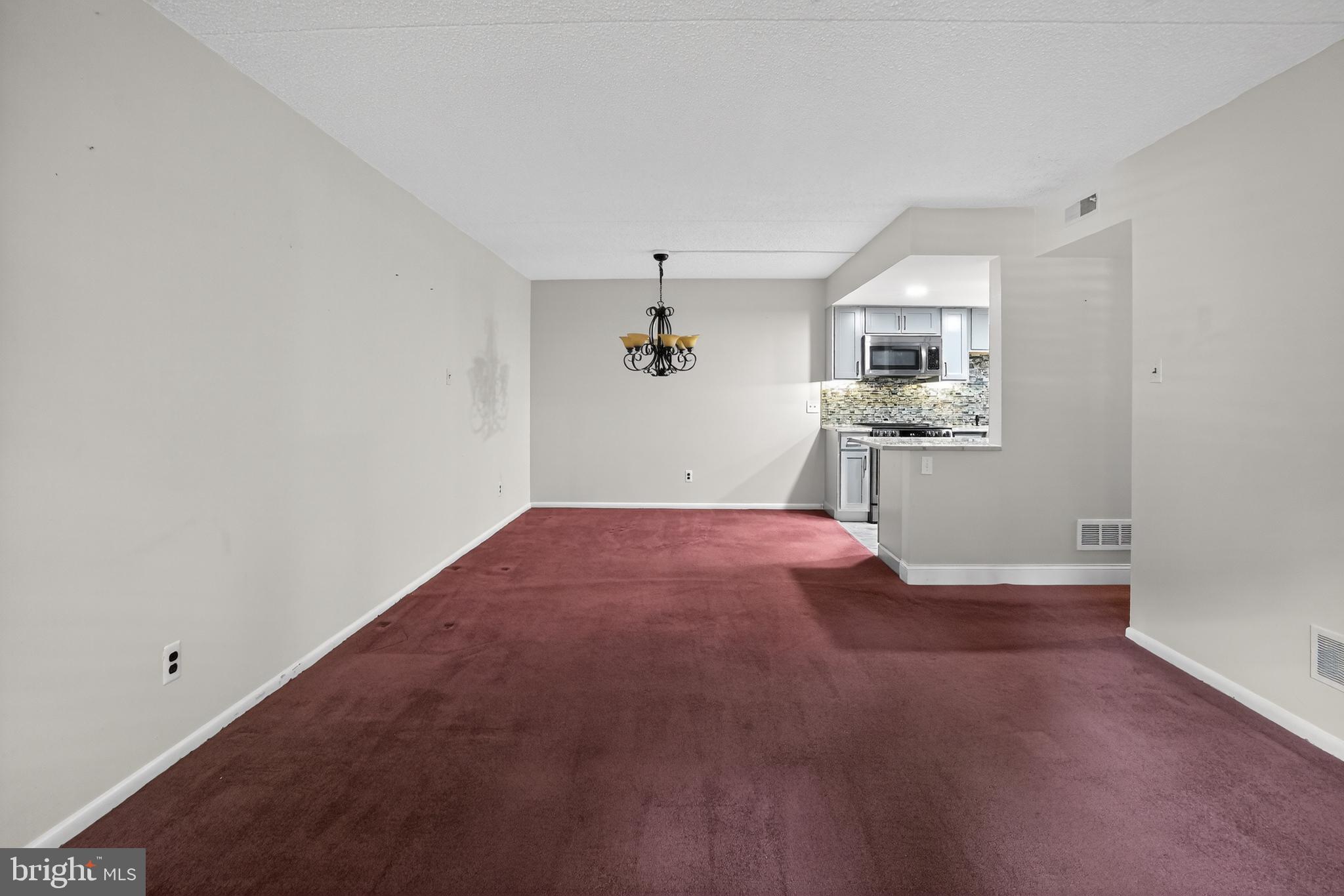 SUMMIT HOUSE - Residential