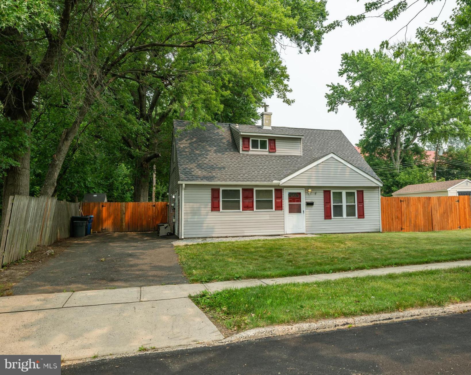GRANDVIEW ESTS - Residential