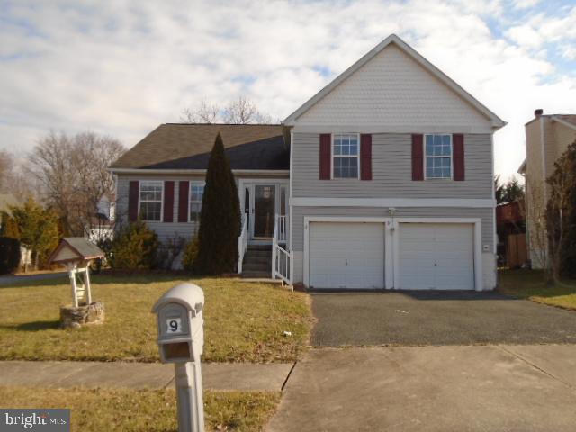 Nice Size Split Level  offers 3 levels of living space . Main level living room. Upper level has open floor plan from kitchen to dining room. Sliders off dining room lead to full size deck. Kitchen has lots of cabinet space and center island . Owners suite has private bath and sliders to rear deck. 2 other size bedrooms and full bath complete the upper level.  Lower level has huge family  and walk out level to rear yard. Bonus room or 4th bedroom and full bath as well. Separate utility area. Close to schools, shopping and parks. Easy access to rt 40 and rt 95. Agents please see documents and agent remarks  for  all contract details.