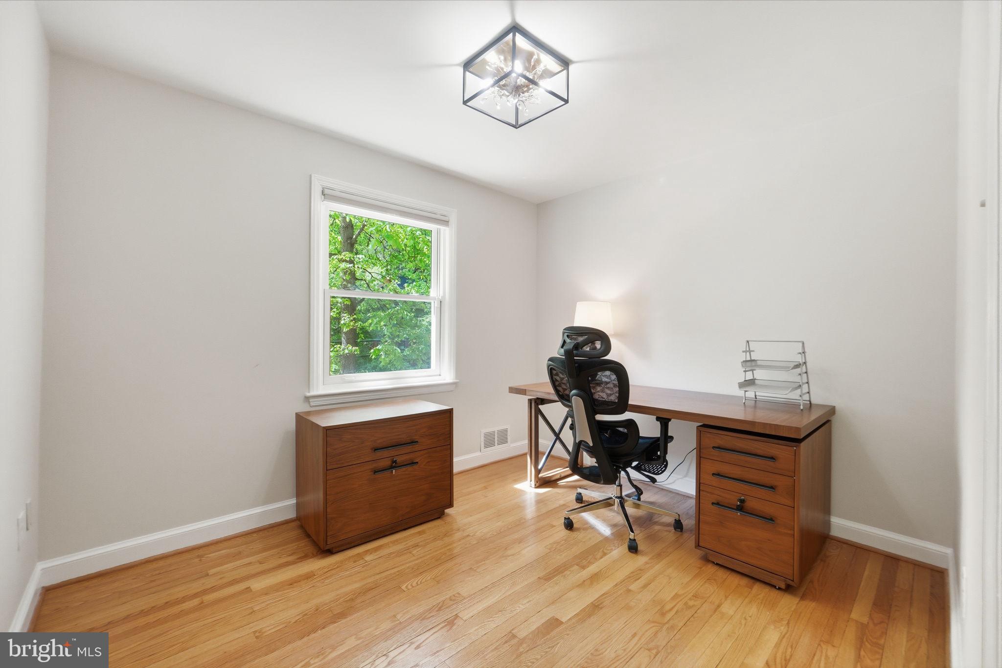 LEE HEIGHTS - Residential