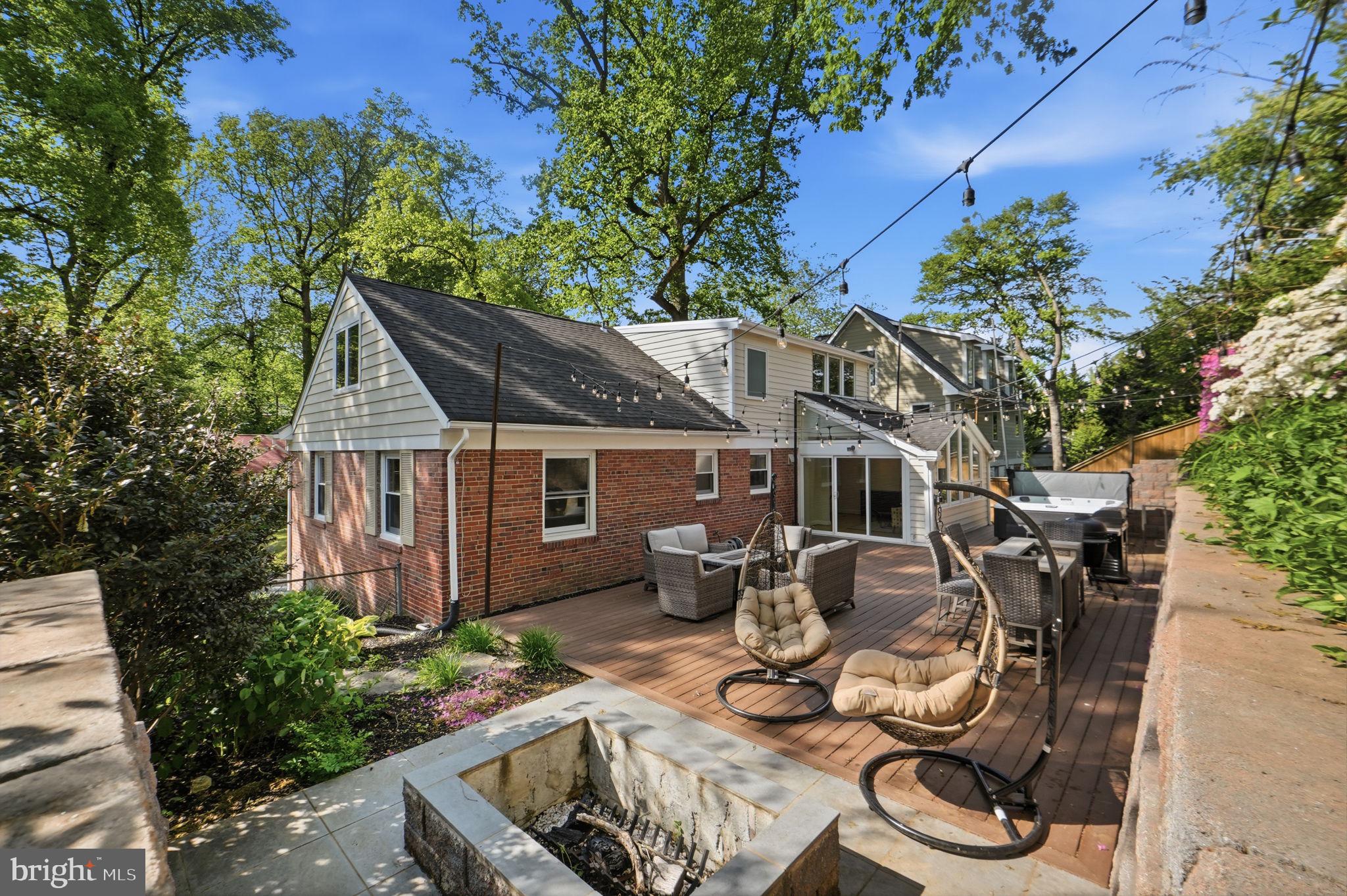 LEE HEIGHTS - Residential