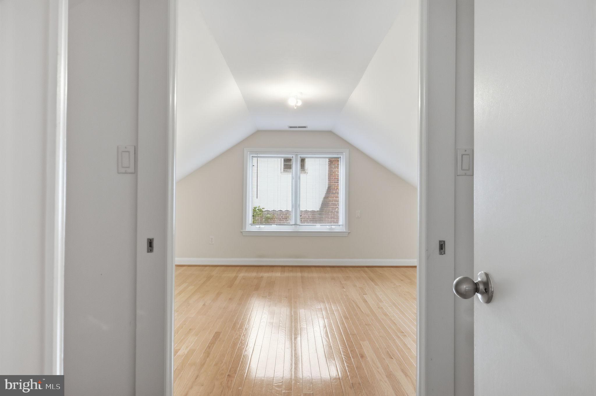LEE HEIGHTS - Residential