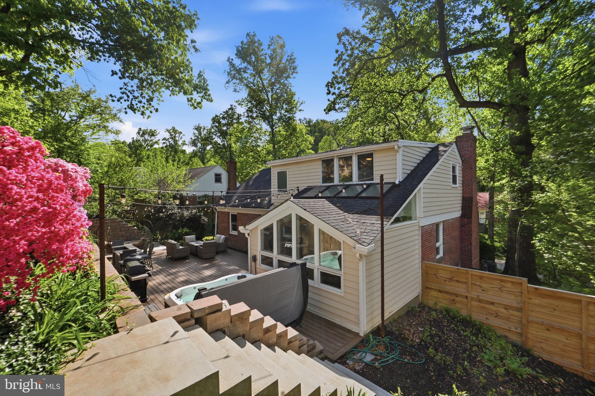 LEE HEIGHTS - Residential