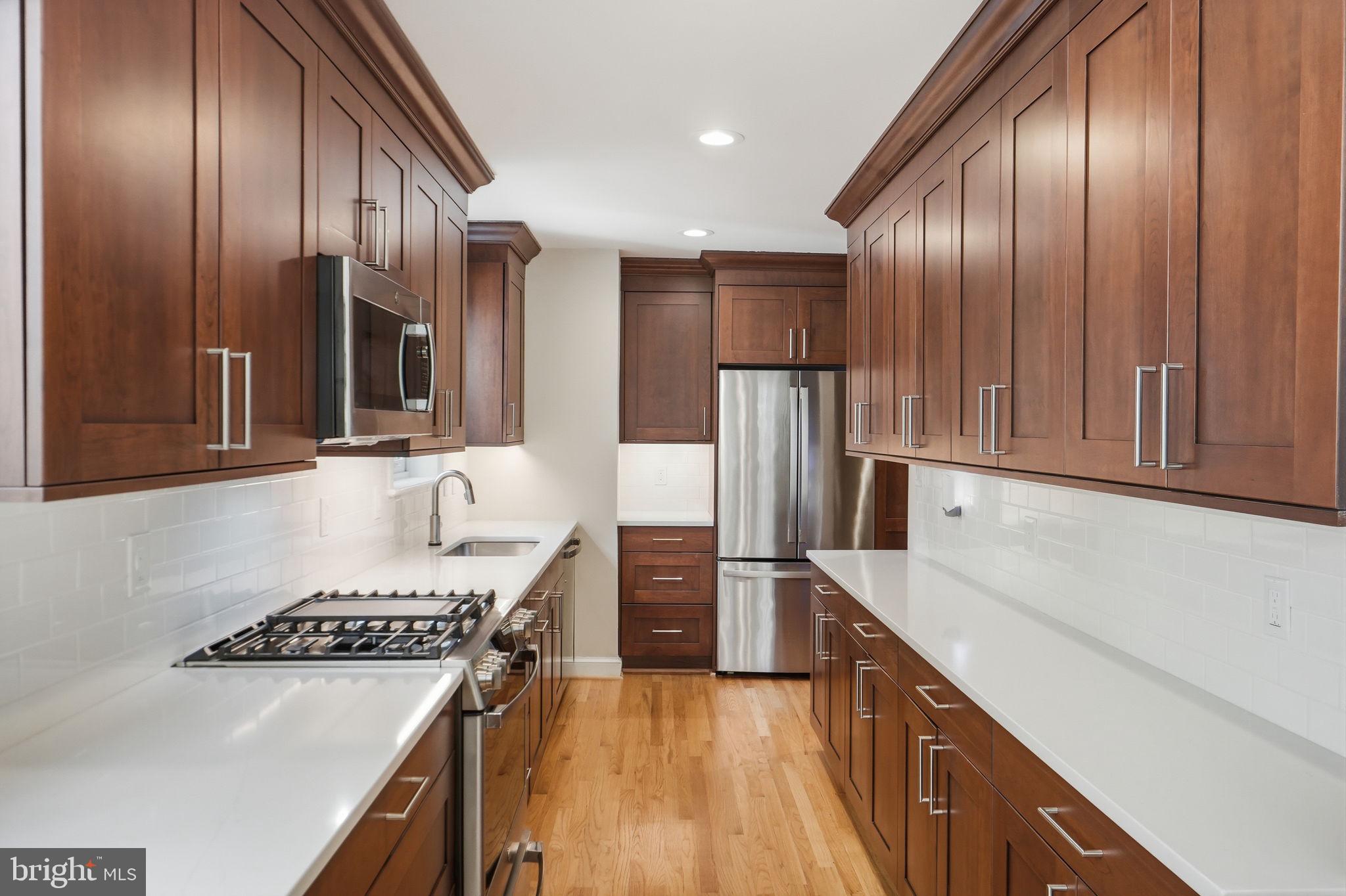 LEE HEIGHTS - Residential