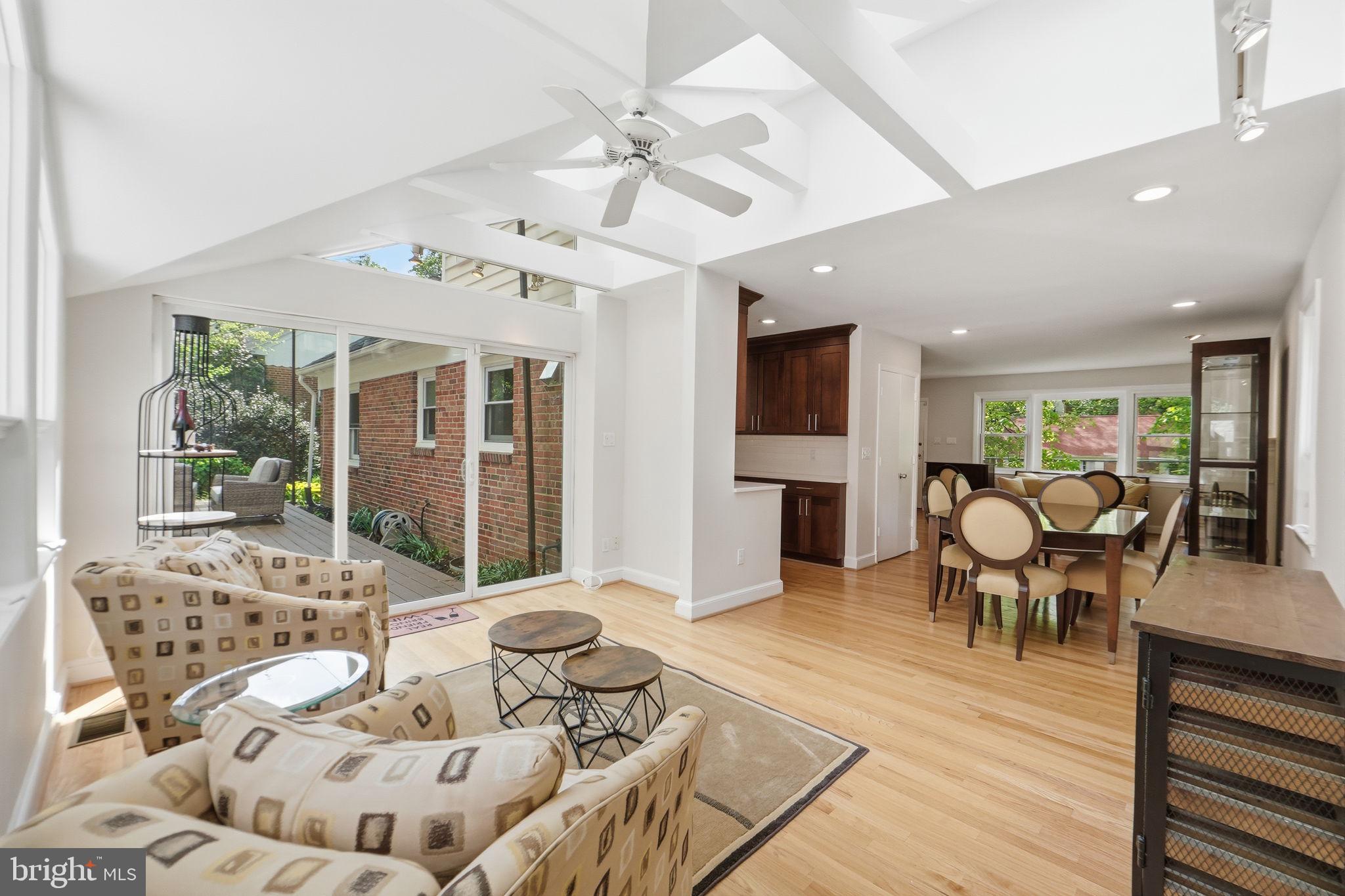 LEE HEIGHTS - Residential