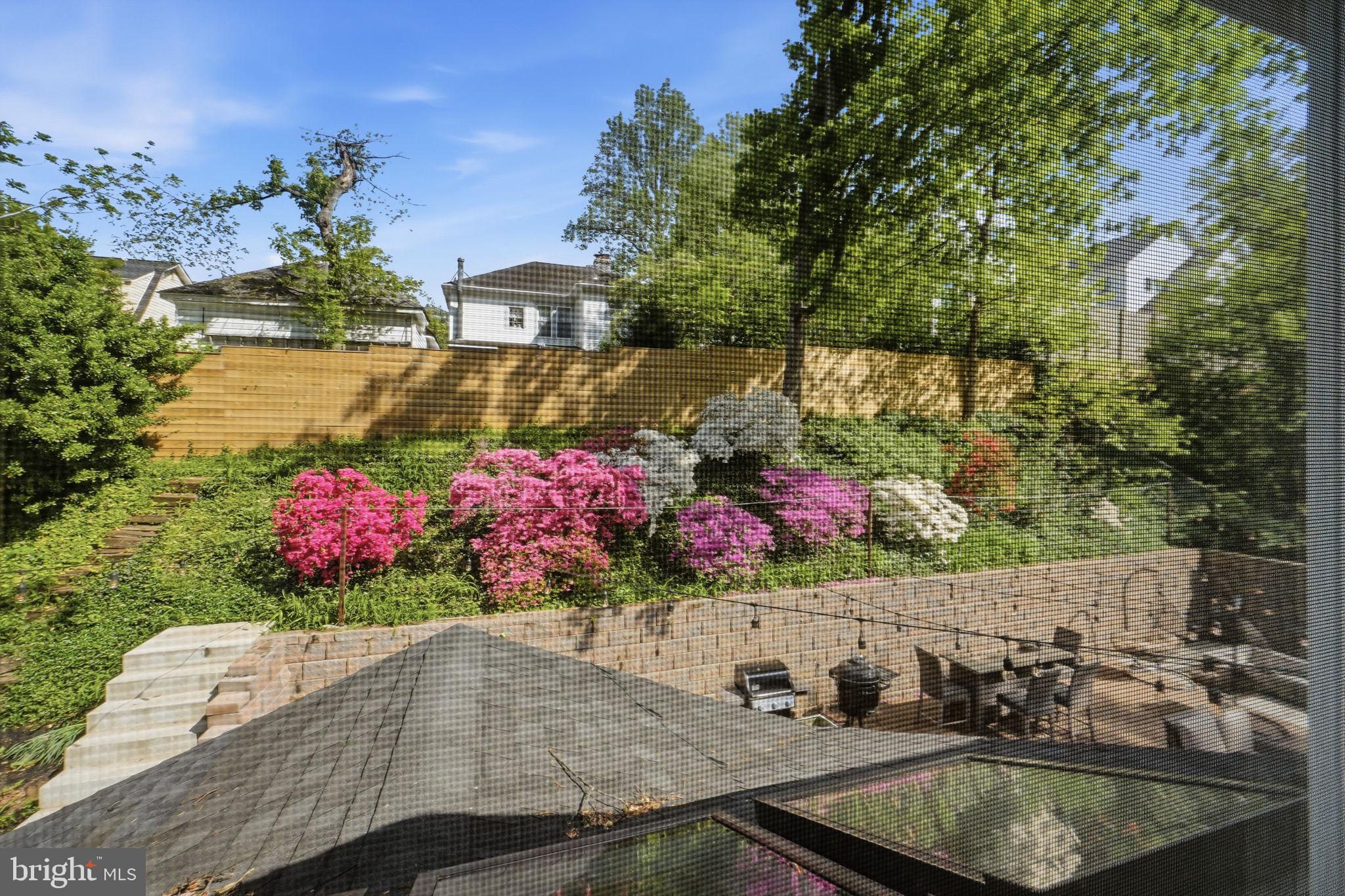 LEE HEIGHTS - Residential