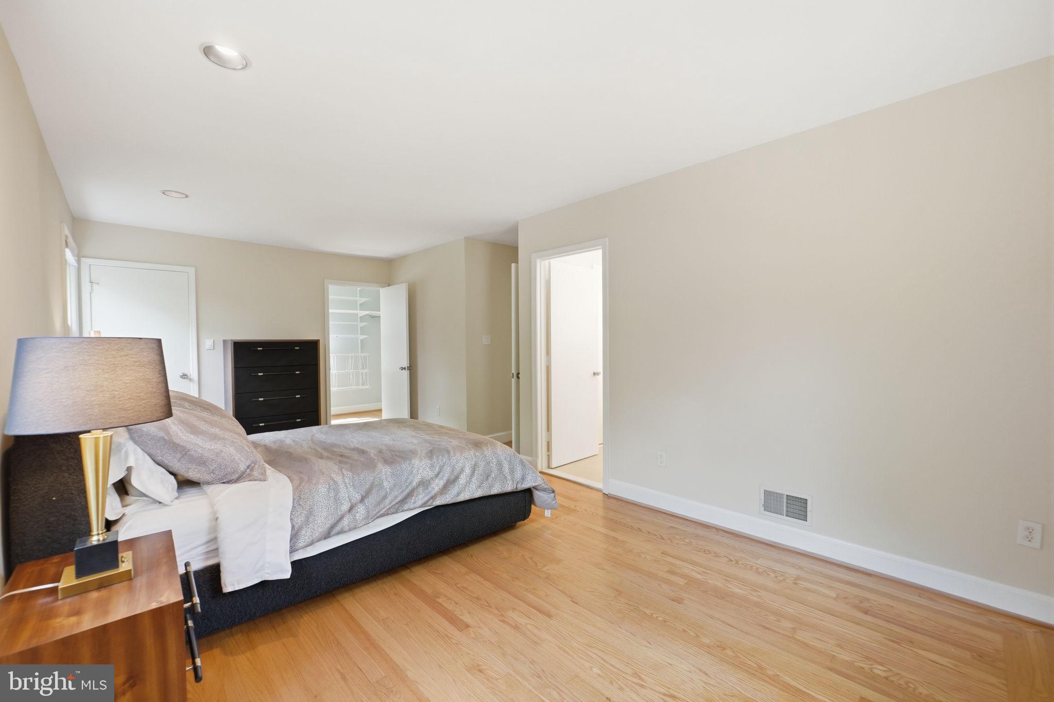 LEE HEIGHTS - Residential