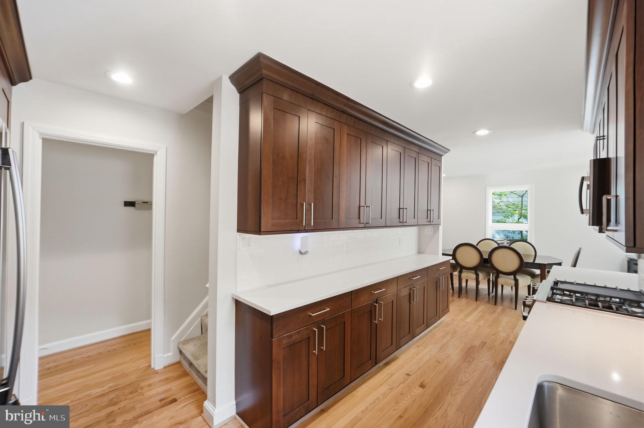 LEE HEIGHTS - Residential