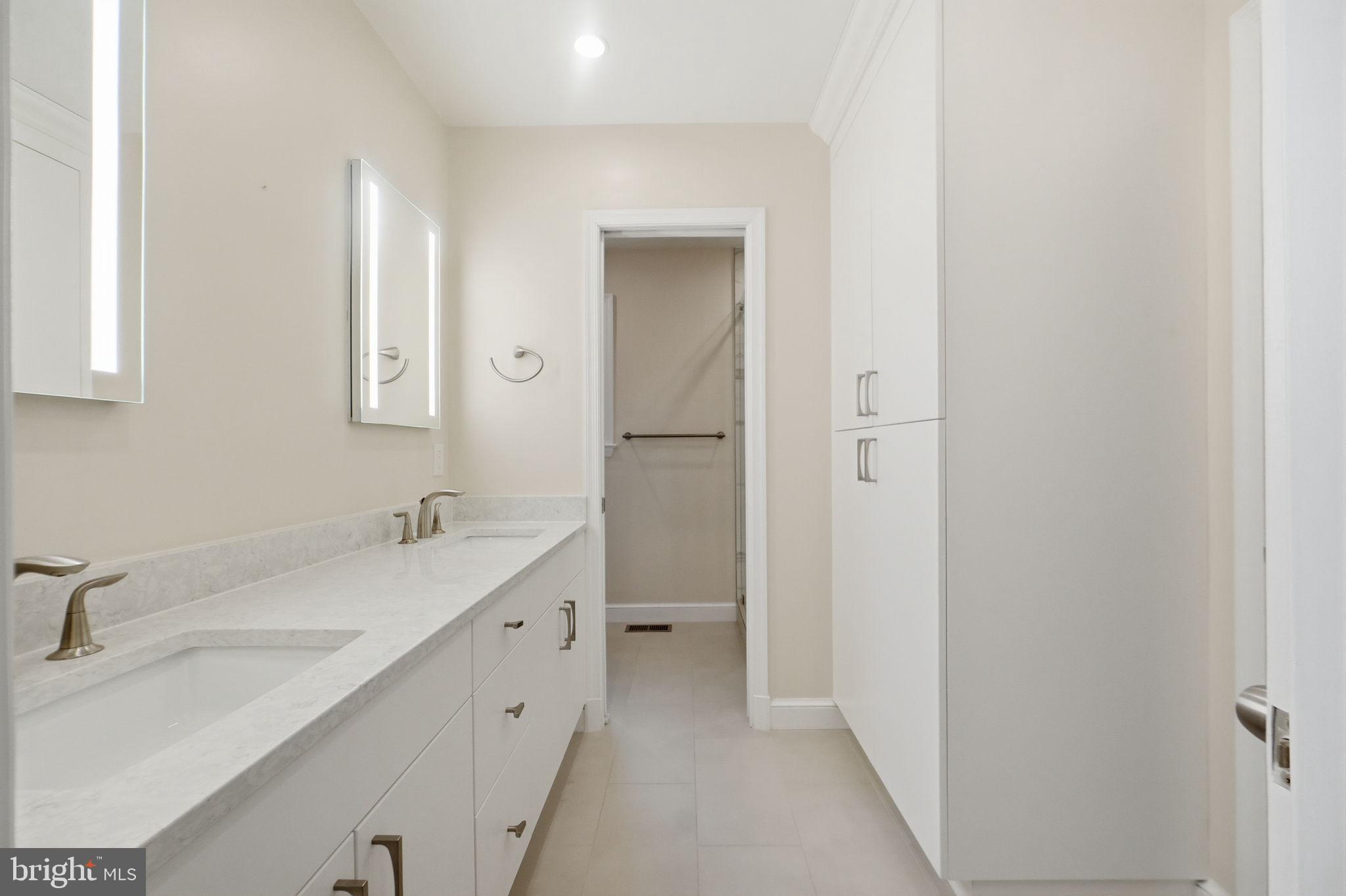 LEE HEIGHTS - Residential