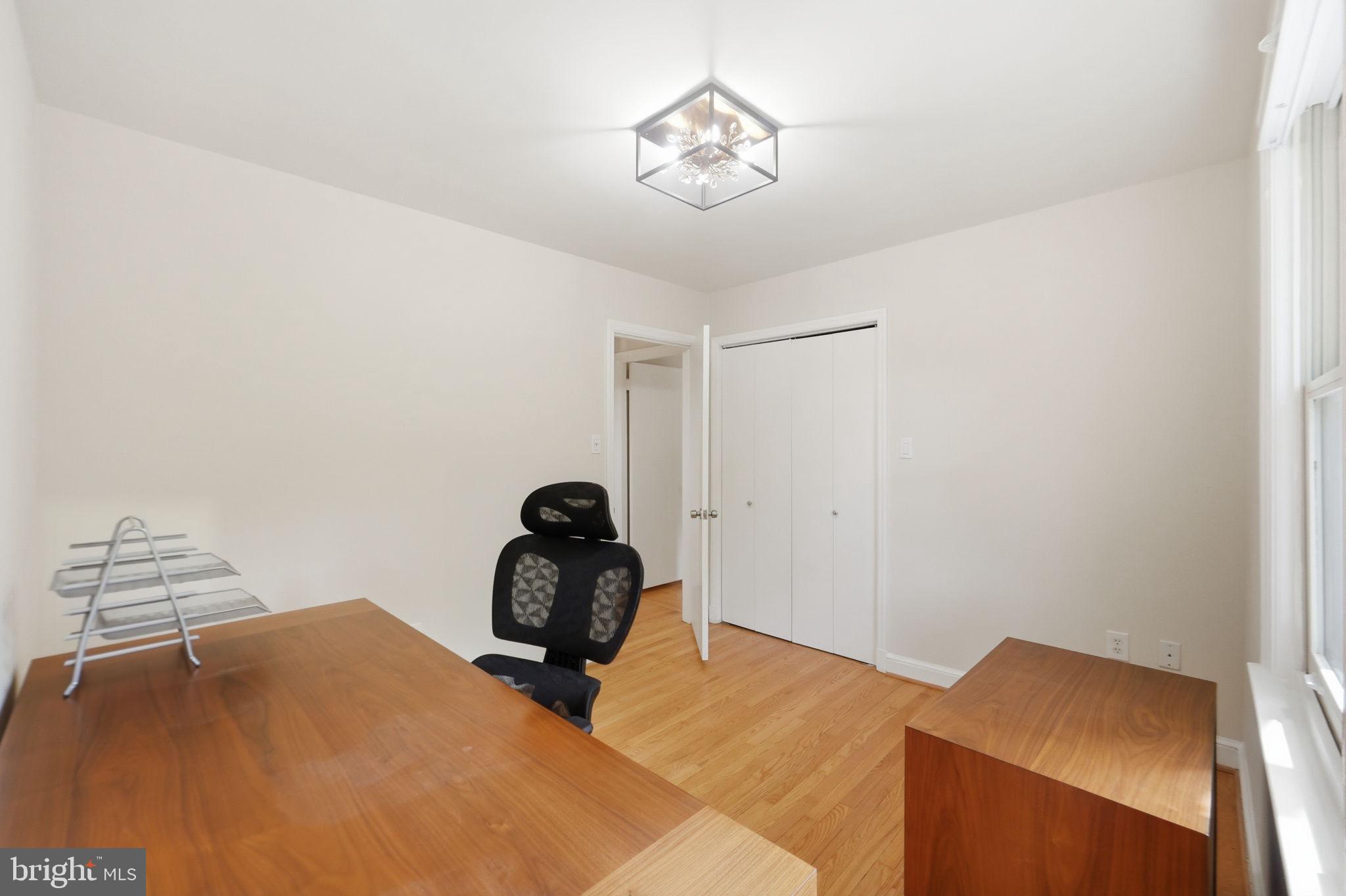 LEE HEIGHTS - Residential