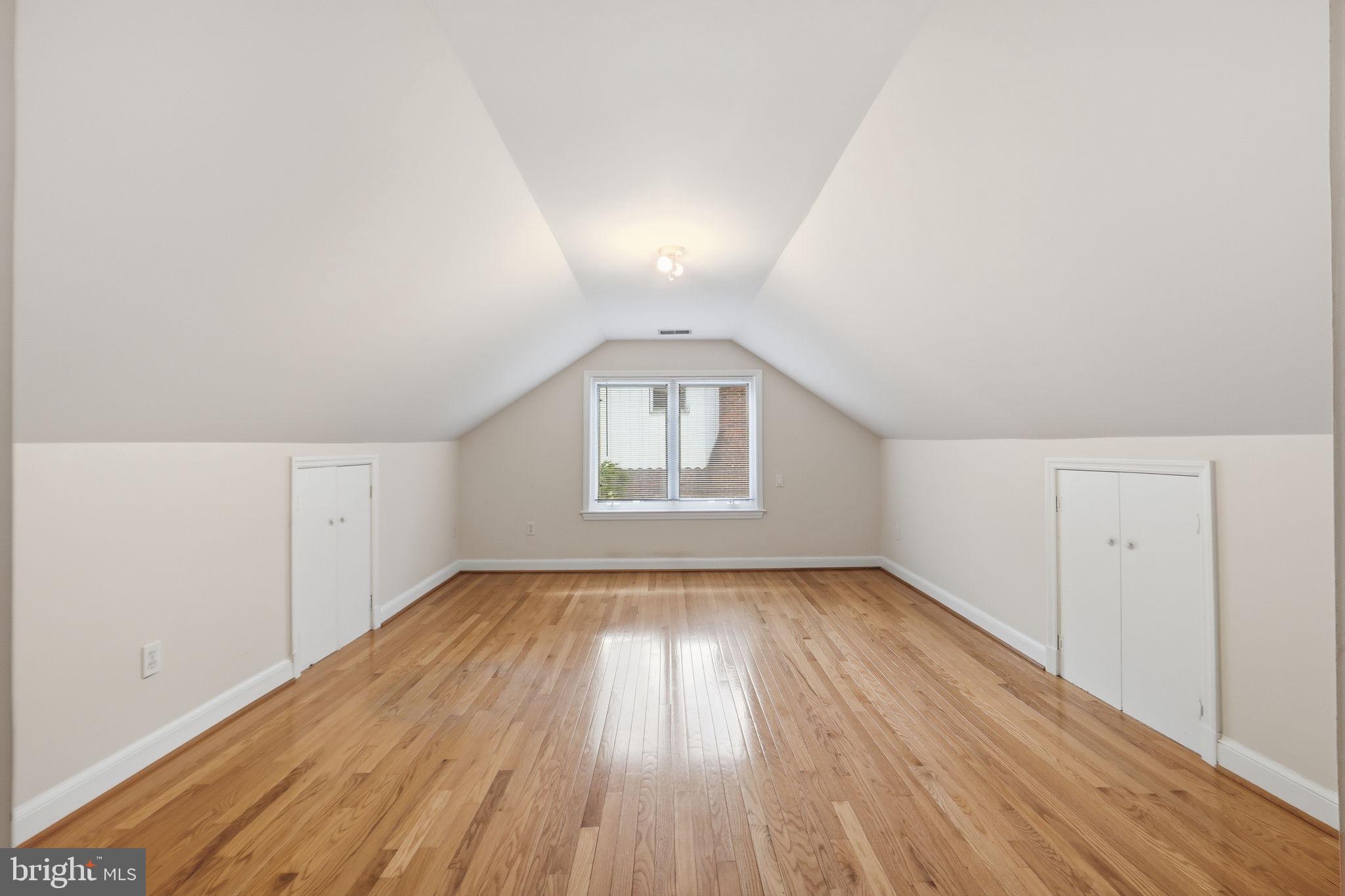 LEE HEIGHTS - Residential