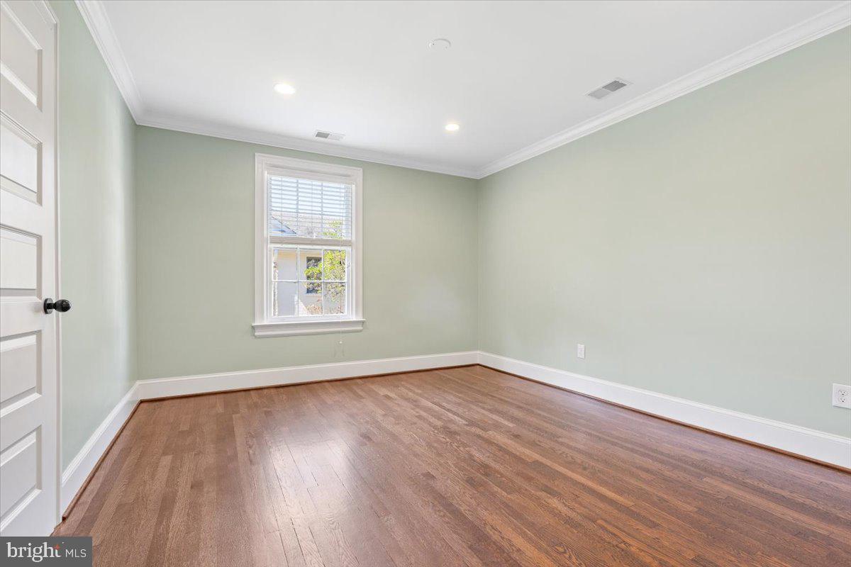 CHEVY CHASE VILLAGE - Residential