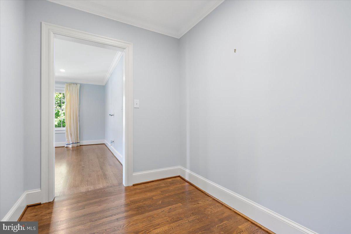 CHEVY CHASE VILLAGE - Residential