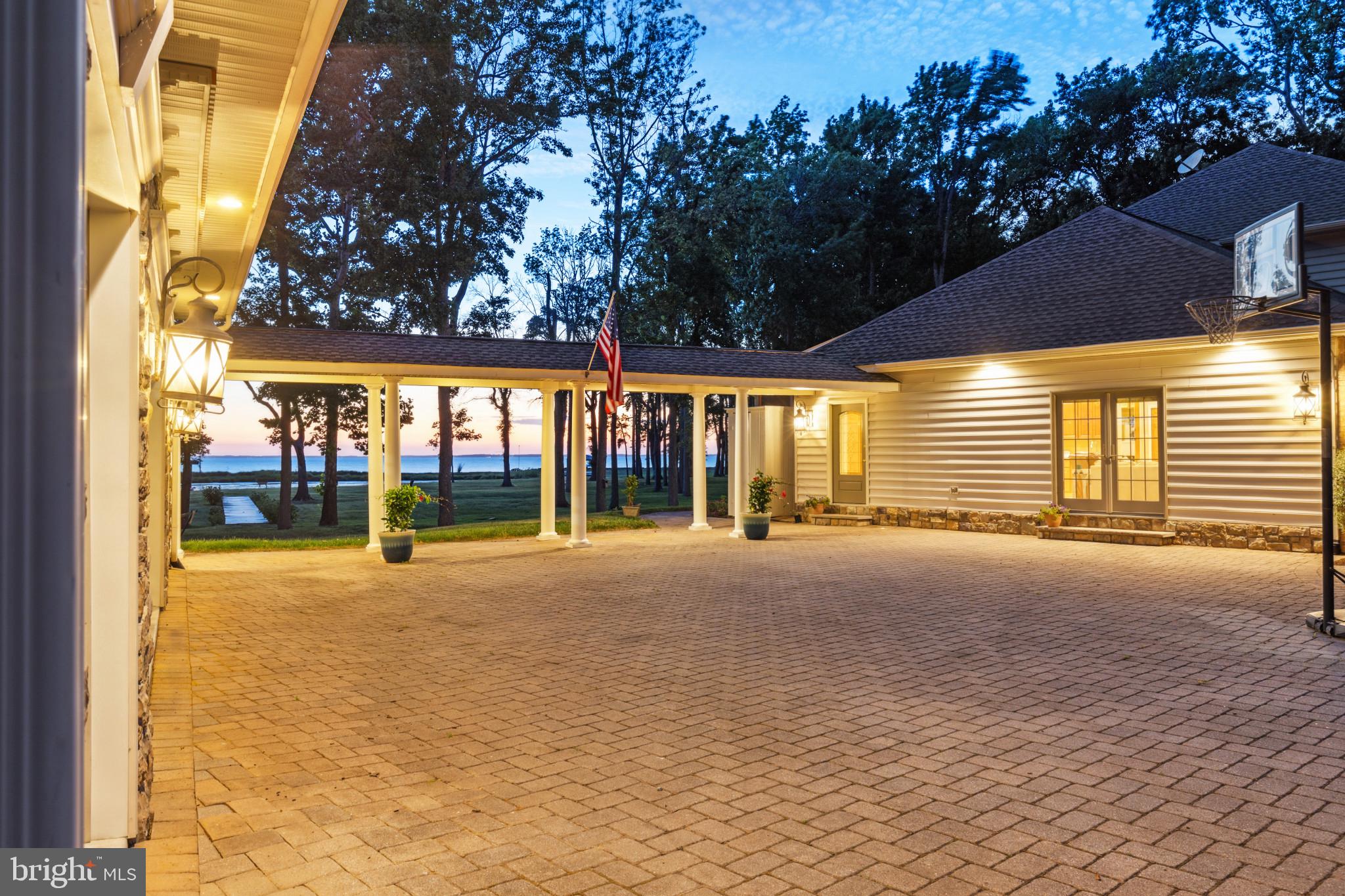 BENNETT POINT - Residential