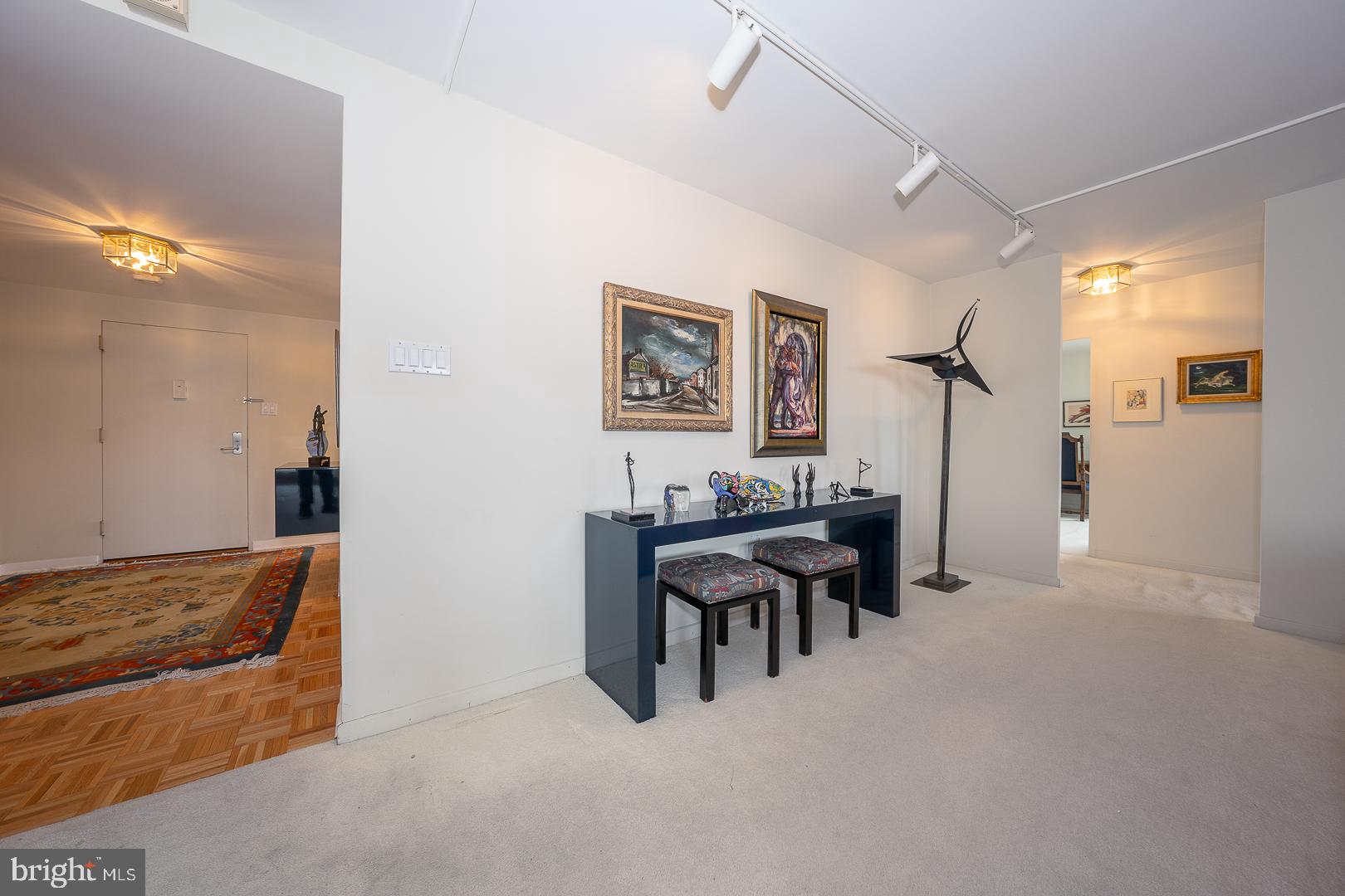 SOCIETY HILL - Residential