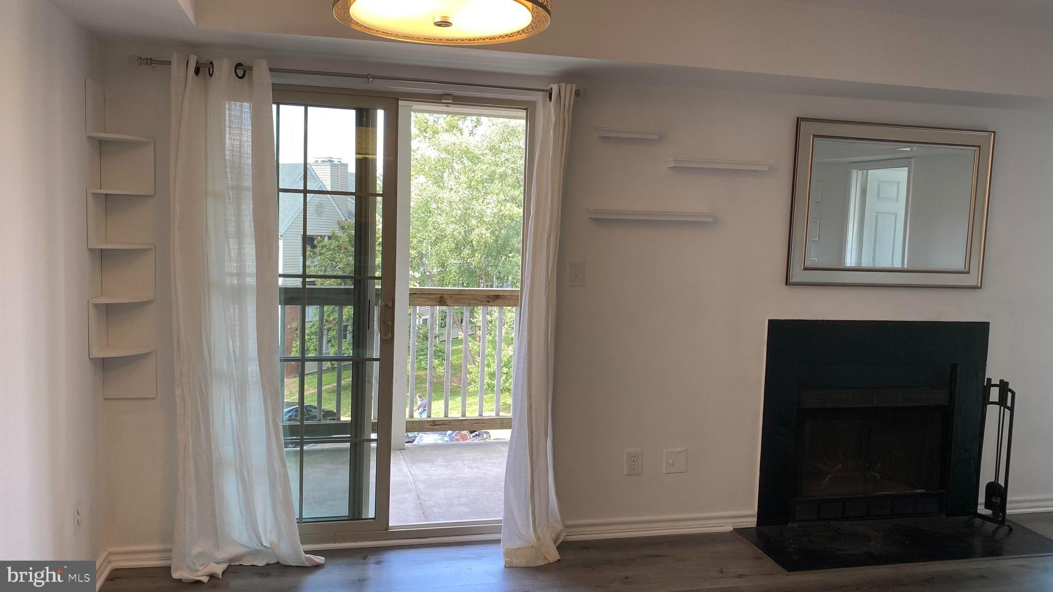 PENDERBROOK SQUARE CONDOMINIUMS - Residential Lease