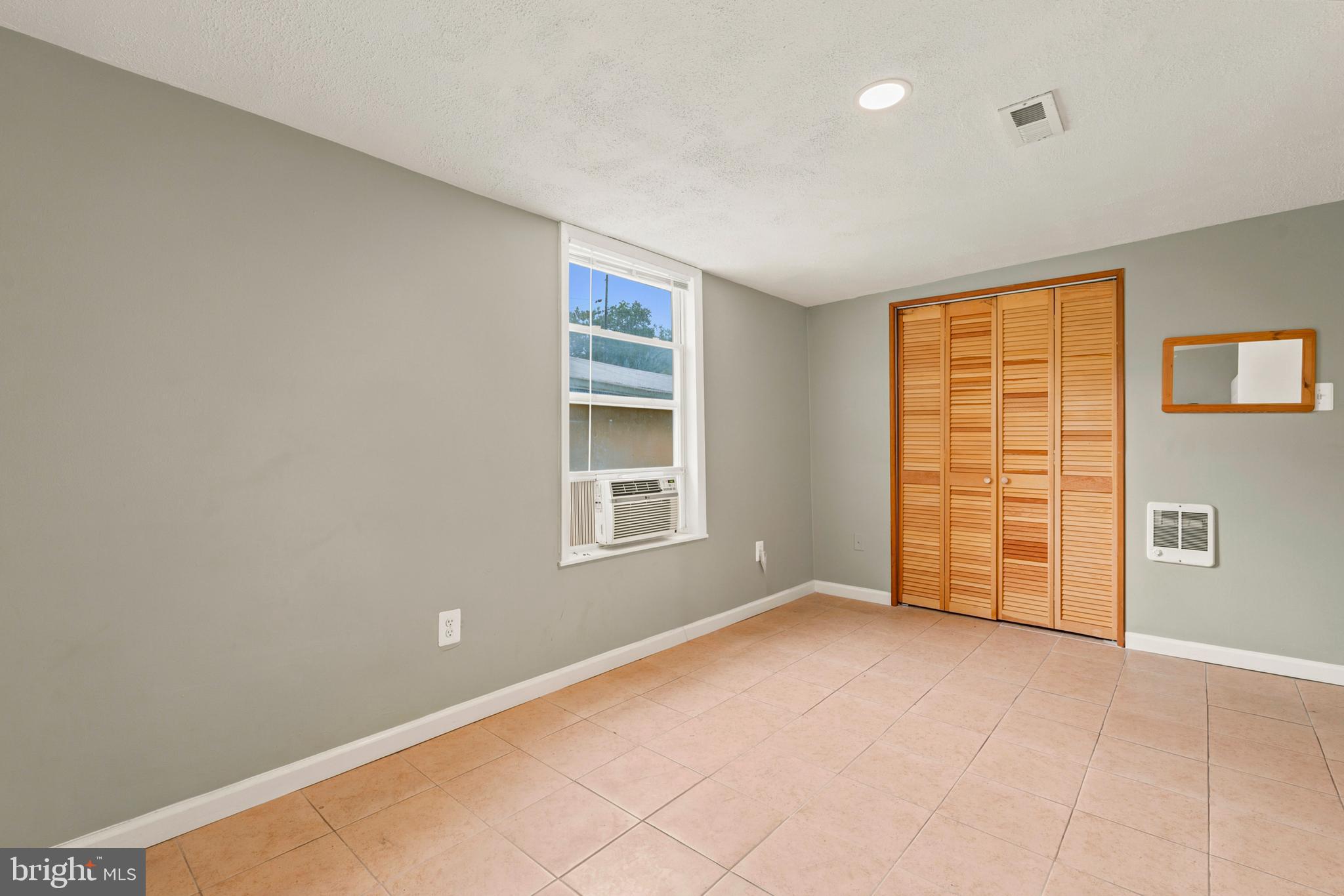 HAGERSTOWN - Residential