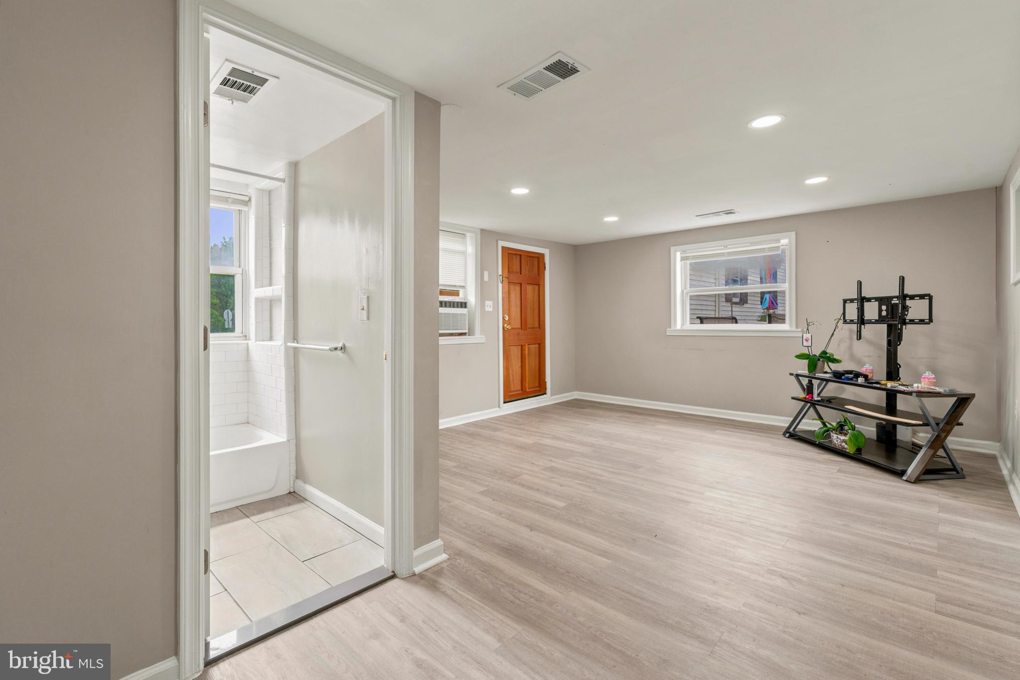 HAGERSTOWN - Residential