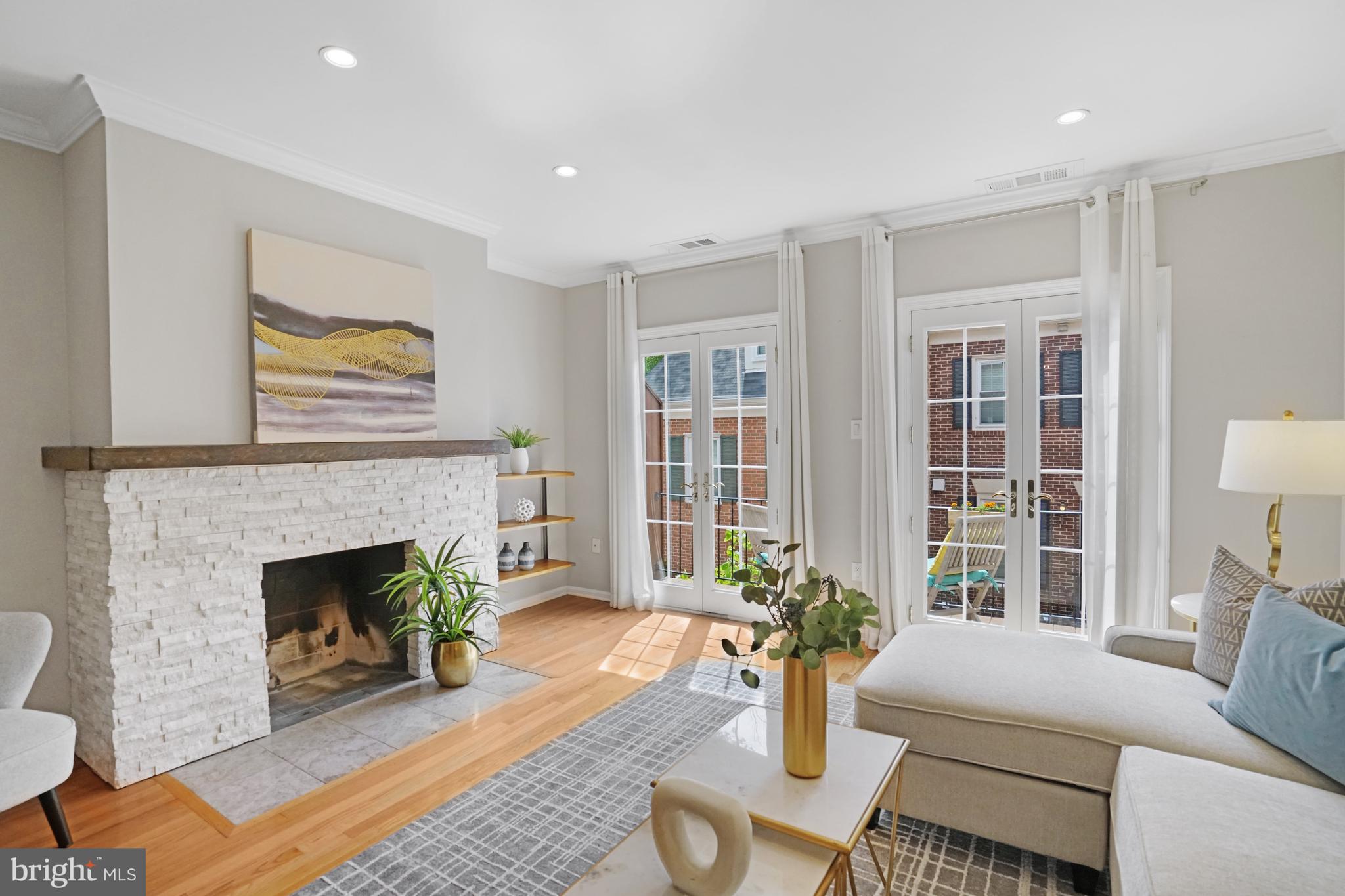 CALVERT COURT - Residential