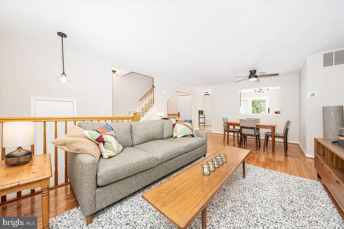 WILLIAMSBURG VILLAGE - Residential