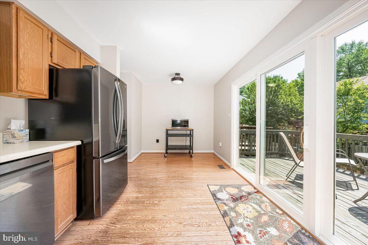 WILLIAMSBURG VILLAGE - Residential