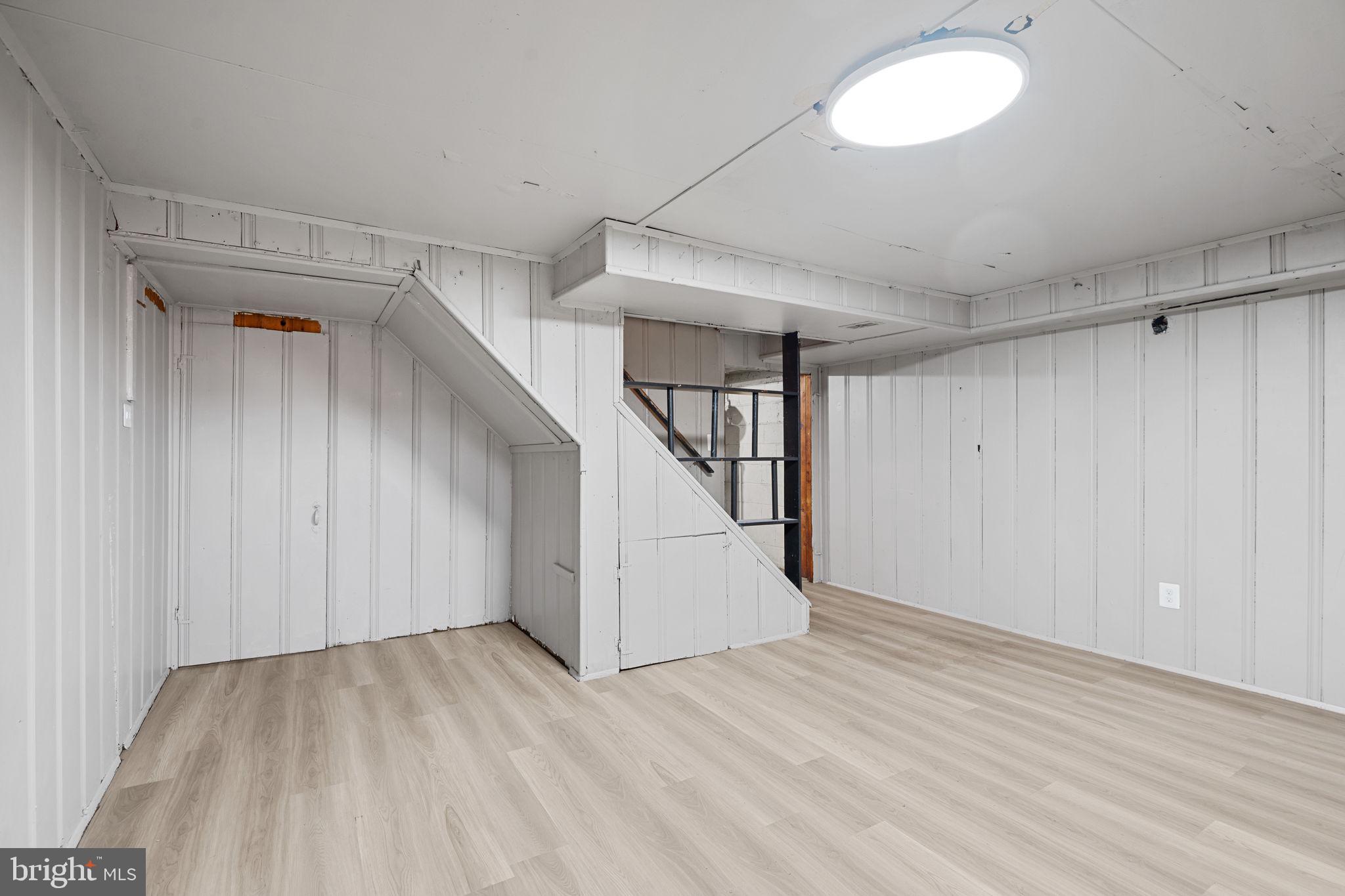 YALE HEIGHTS - Residential
