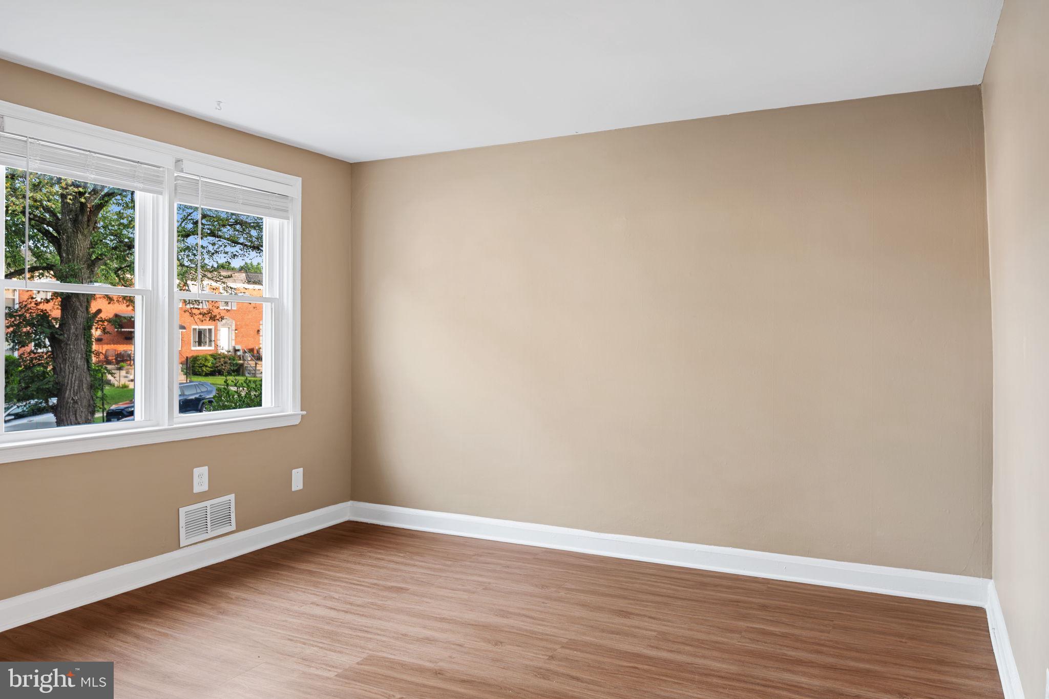 YALE HEIGHTS - Residential