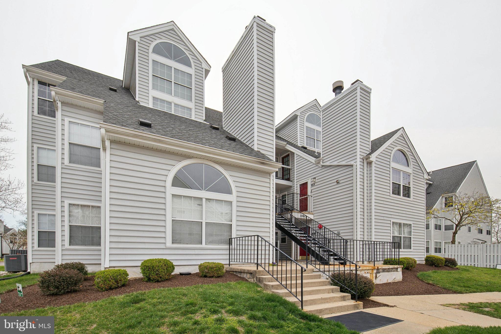 VISTAS AT LAUREL LAKES - Residential