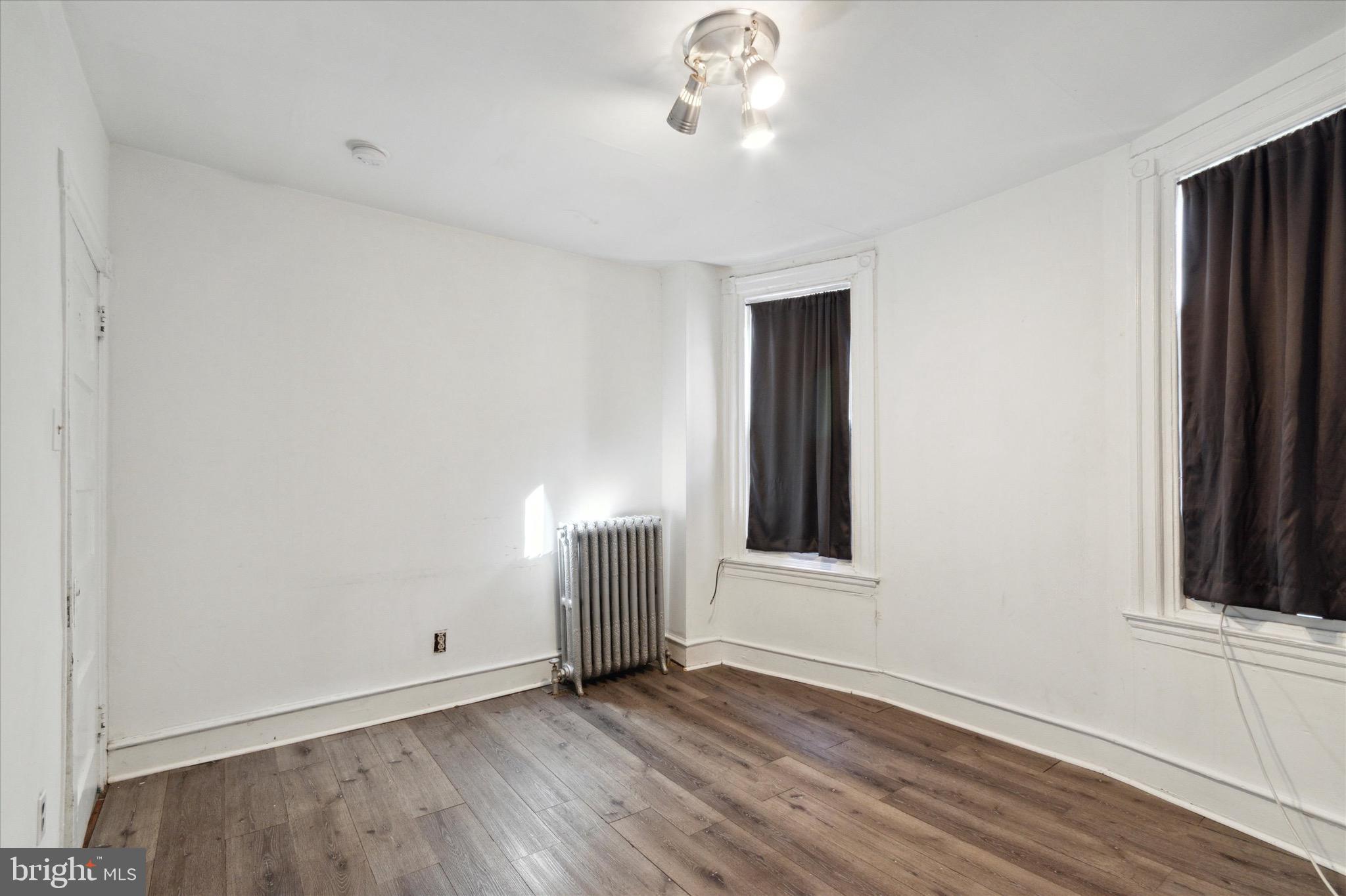 Welcome to your new home at 5841 N 12th St, Philadelphia, PA 19141! This delightful 1-bedroom, 1-bathroom apartment offers a cozy and inviting space, perfect for urban living. Conveniently located with easy access to public transportation, this property is ideal for those seeking a comfortable and well-connected lifestyle.

Commuting is a breeze with public transportation options nearby. Whether you prefer the bus or train, the property's location makes it easy to navigate the city.

Relax and unwind in the shared backyard space. It's an ideal spot for enjoying the outdoors, reading a book, or hosting small gatherings with friends and neighbors.


The apartment comes equipped with a functional kitchen, complete with essential appliances for your culinary needs.

Large windows allow ample natural light to brighten up the living spaces, creating a warm and welcoming atmosphere.

Explore nearby shops, restaurants, and entertainment options, adding to the overall convenience and enjoyment of the location.

Prospective tenants are subject to a background check, rental history verification, and income verification.

Don't miss out on the opportunity to make this charming apartment your new home. Contact us today to schedule a showing and experience the comfort and convenience of 5841 N 12th St!