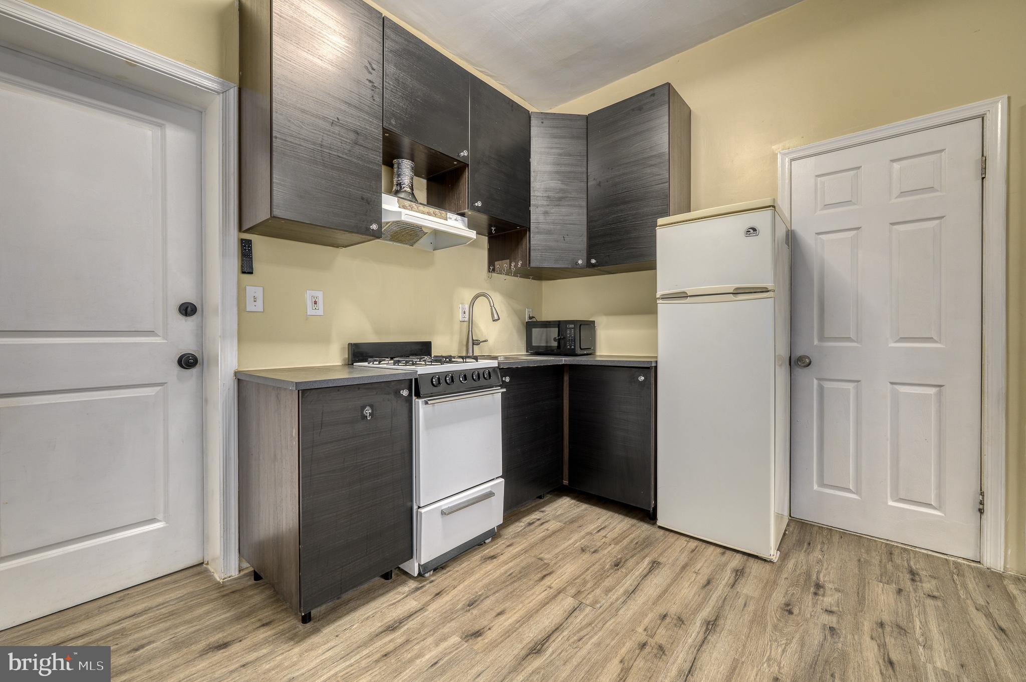 CHARLES VILLAGE - Residential Income