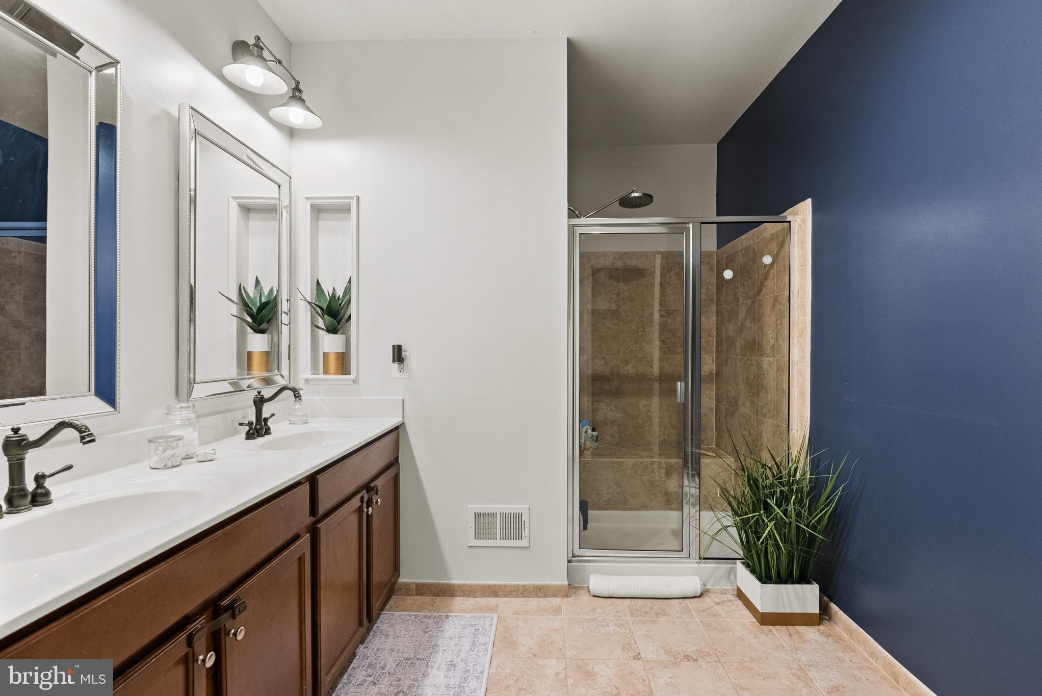 STONE RIDGE - Residential Lease