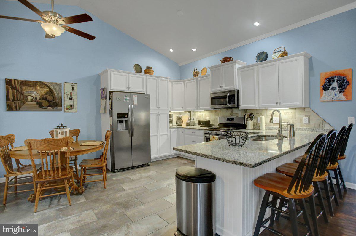 QUAIL RUN CONDOS - Residential