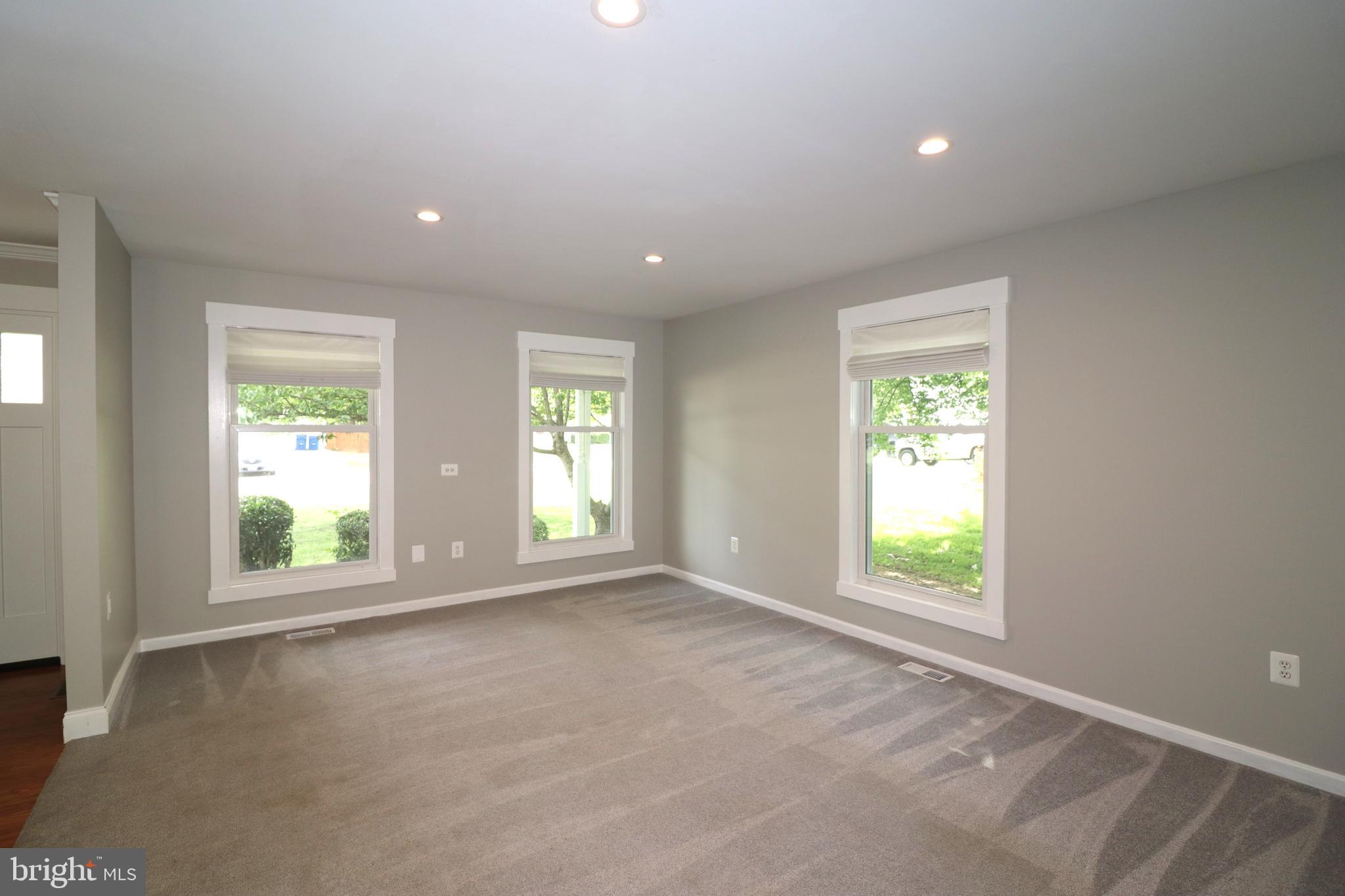MAPLE GROVE - Residential