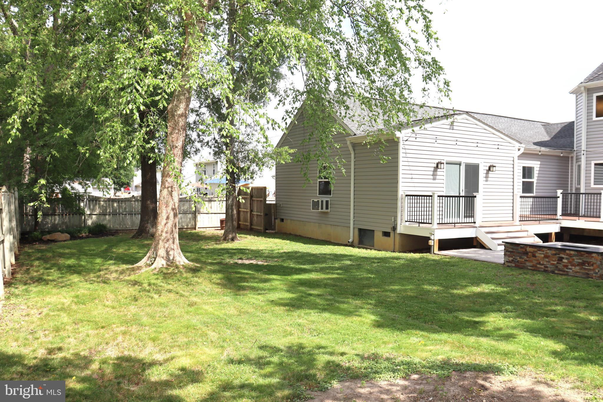 MAPLE GROVE - Residential