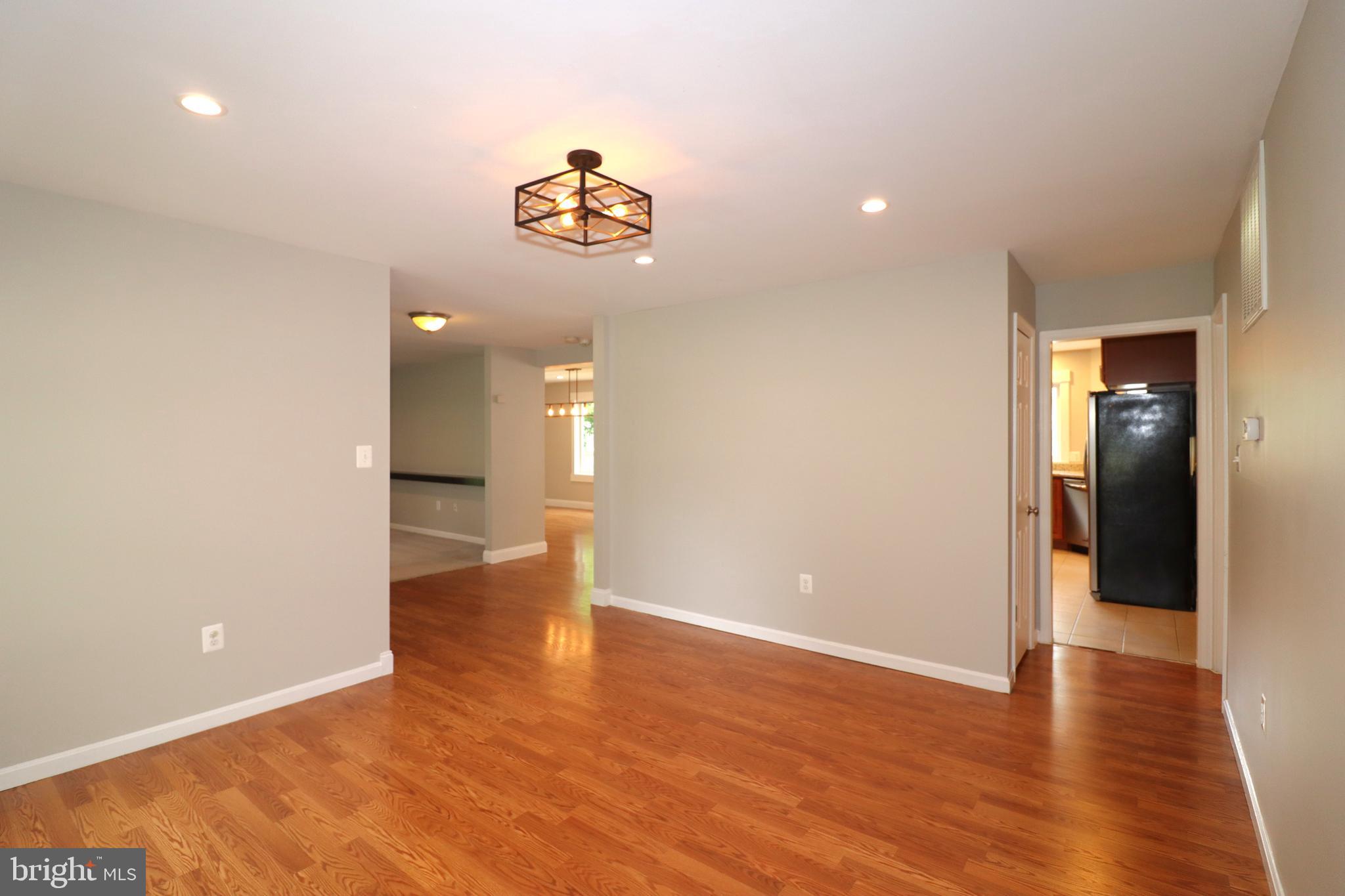 MAPLE GROVE - Residential