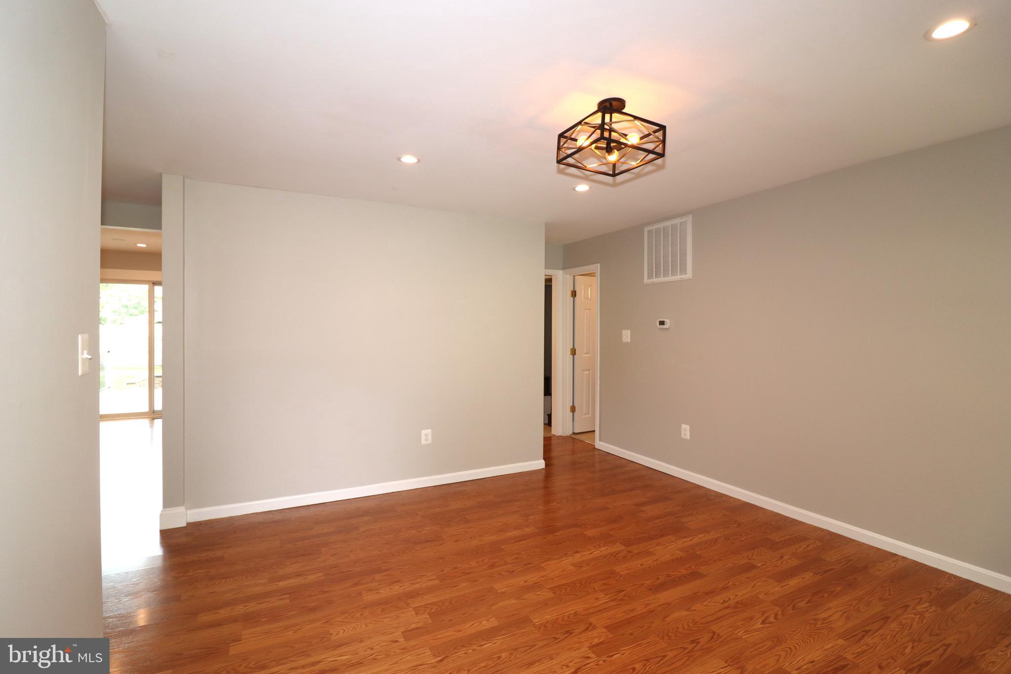 MAPLE GROVE - Residential