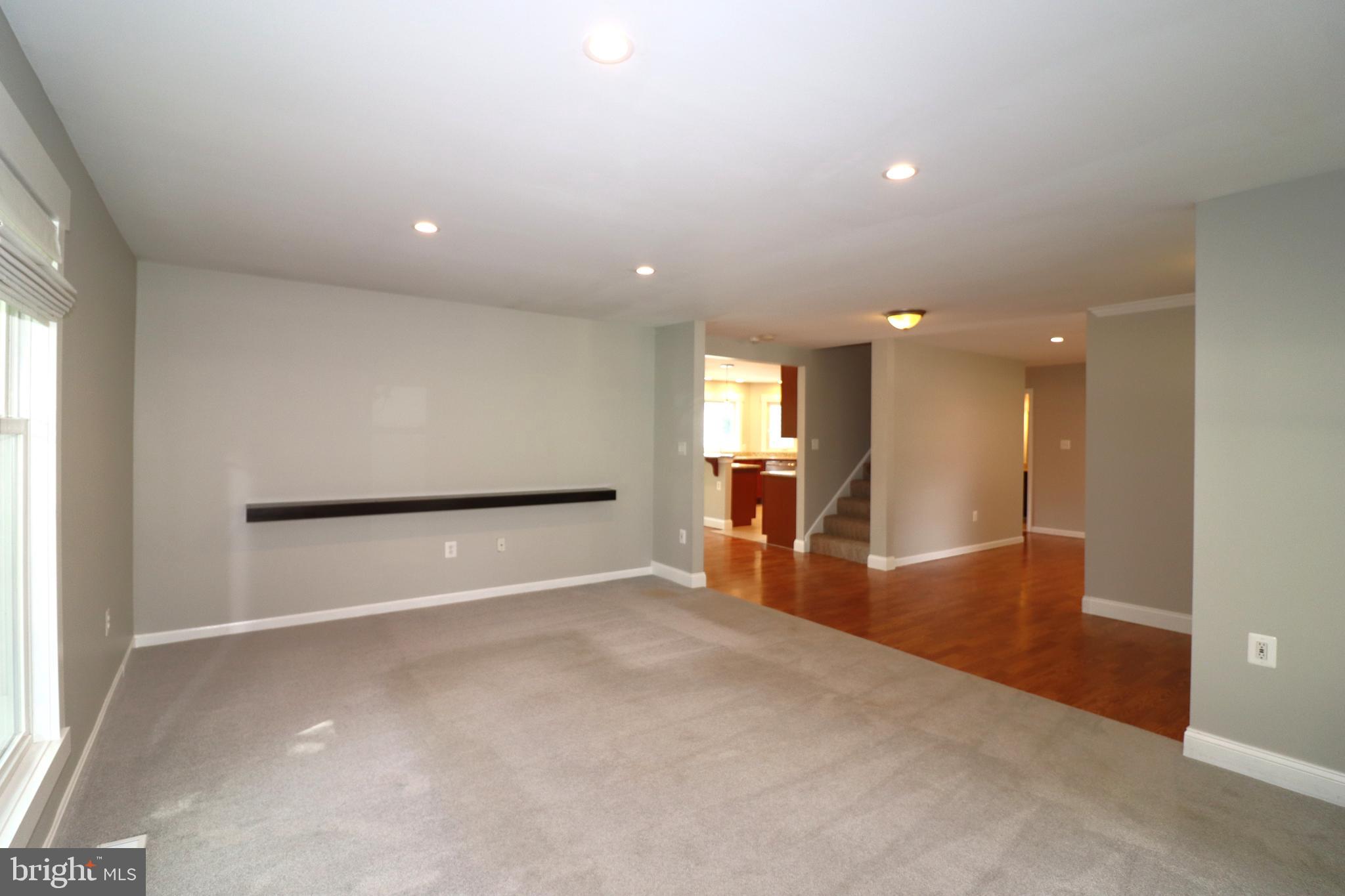 MAPLE GROVE - Residential