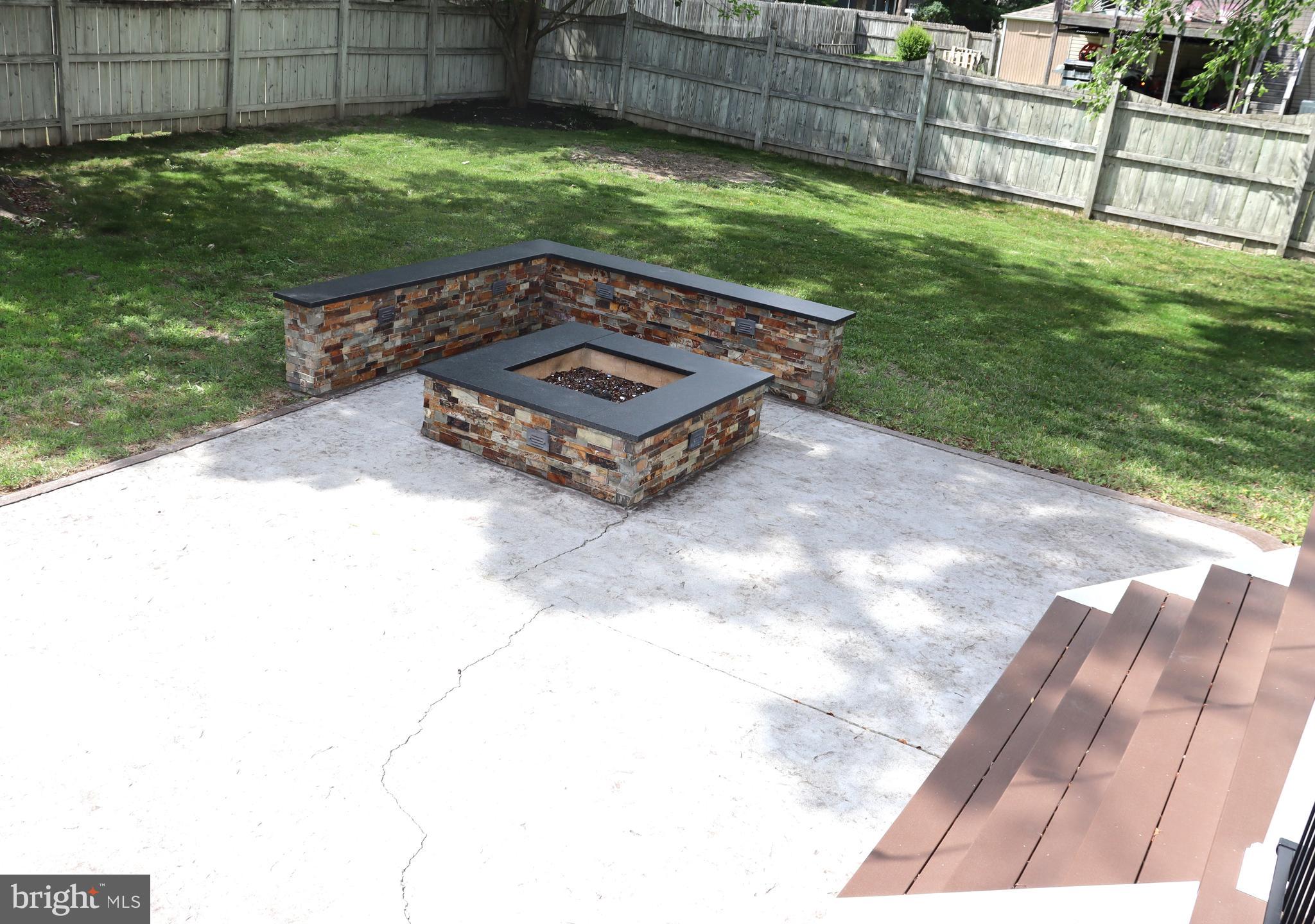 MAPLE GROVE - Residential