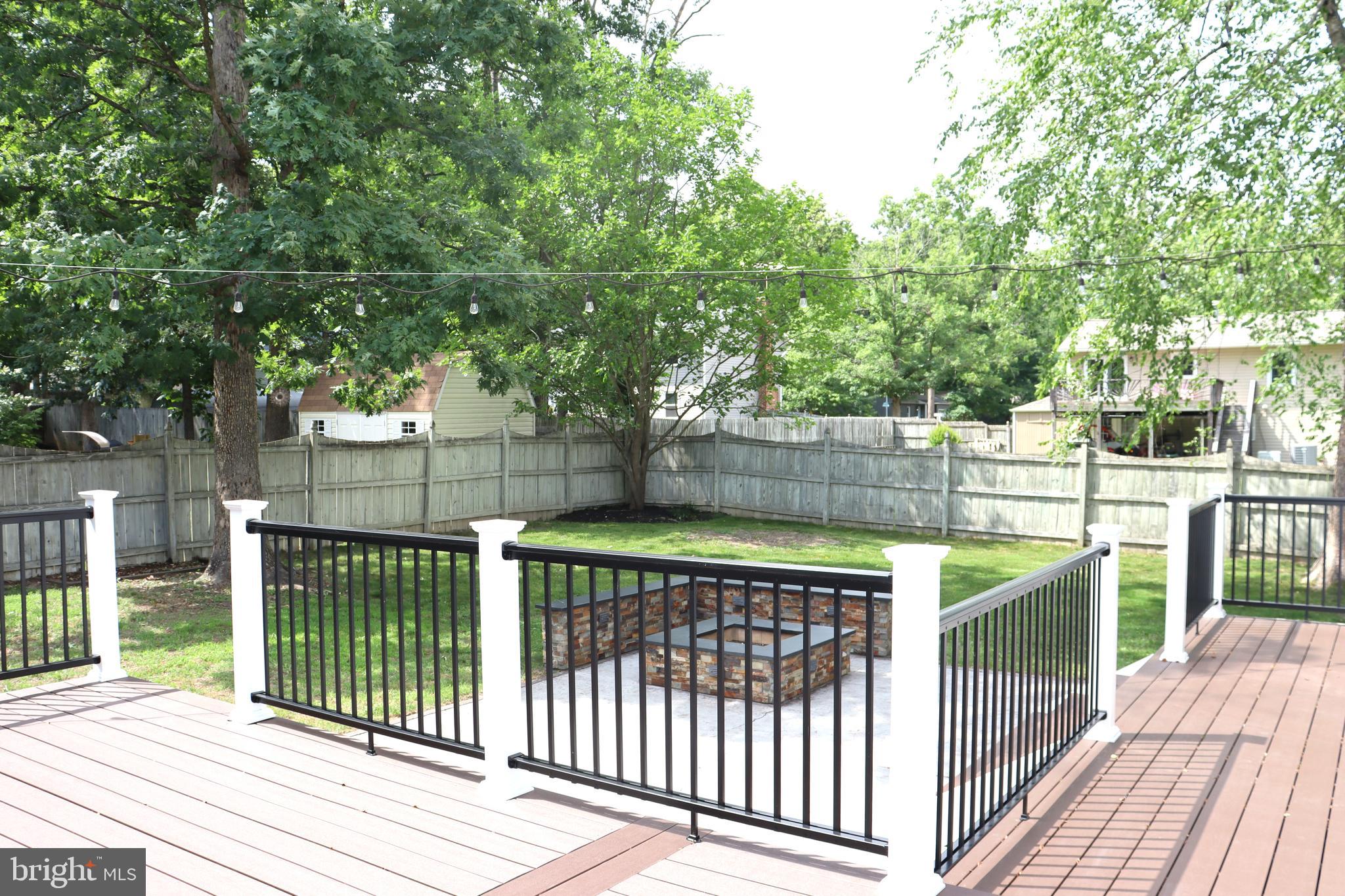 MAPLE GROVE - Residential