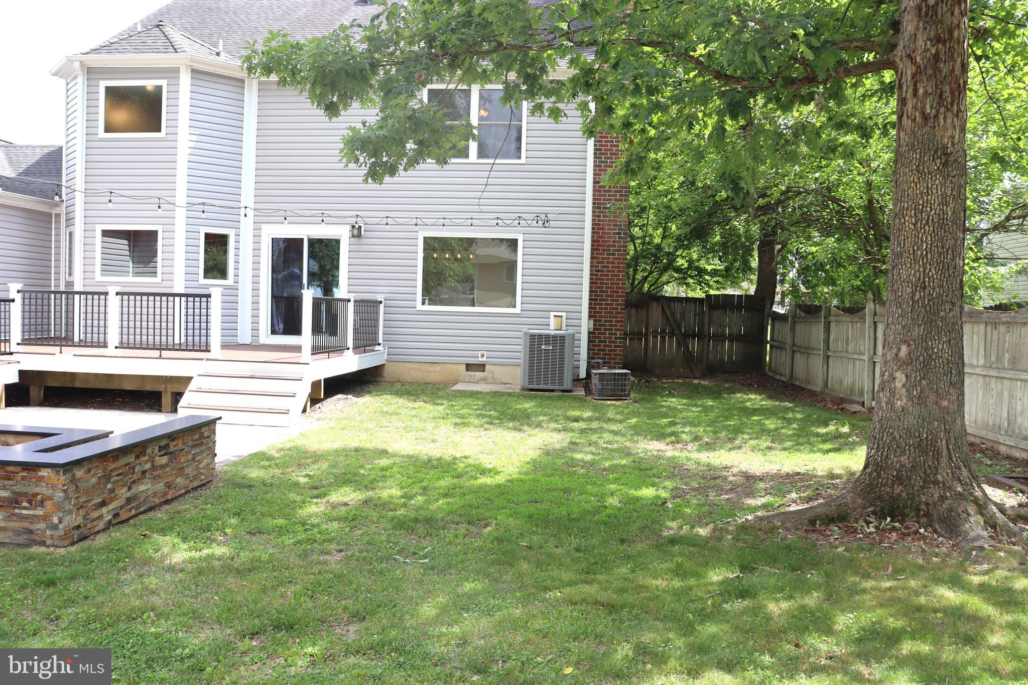 MAPLE GROVE - Residential