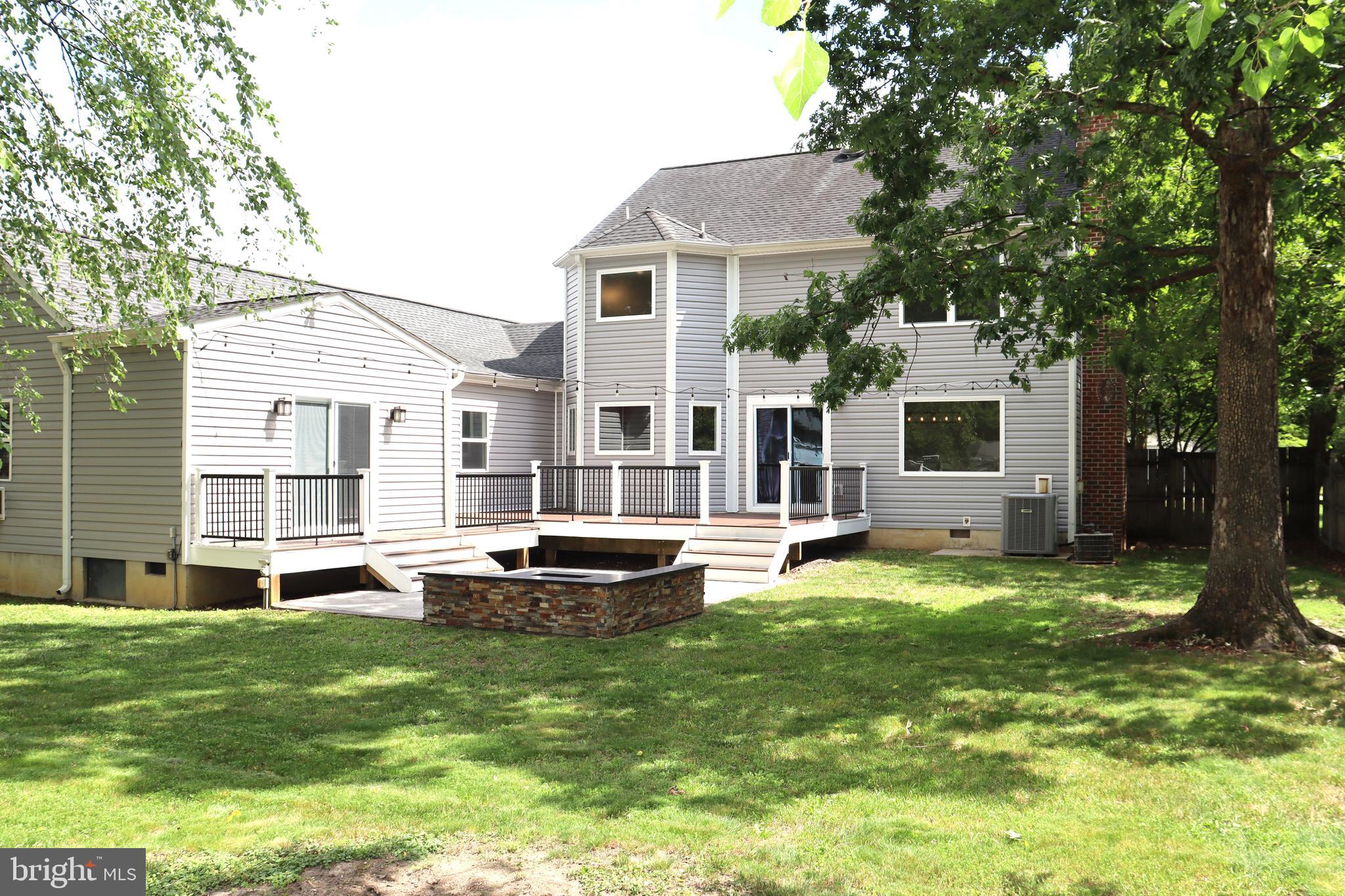 MAPLE GROVE - Residential