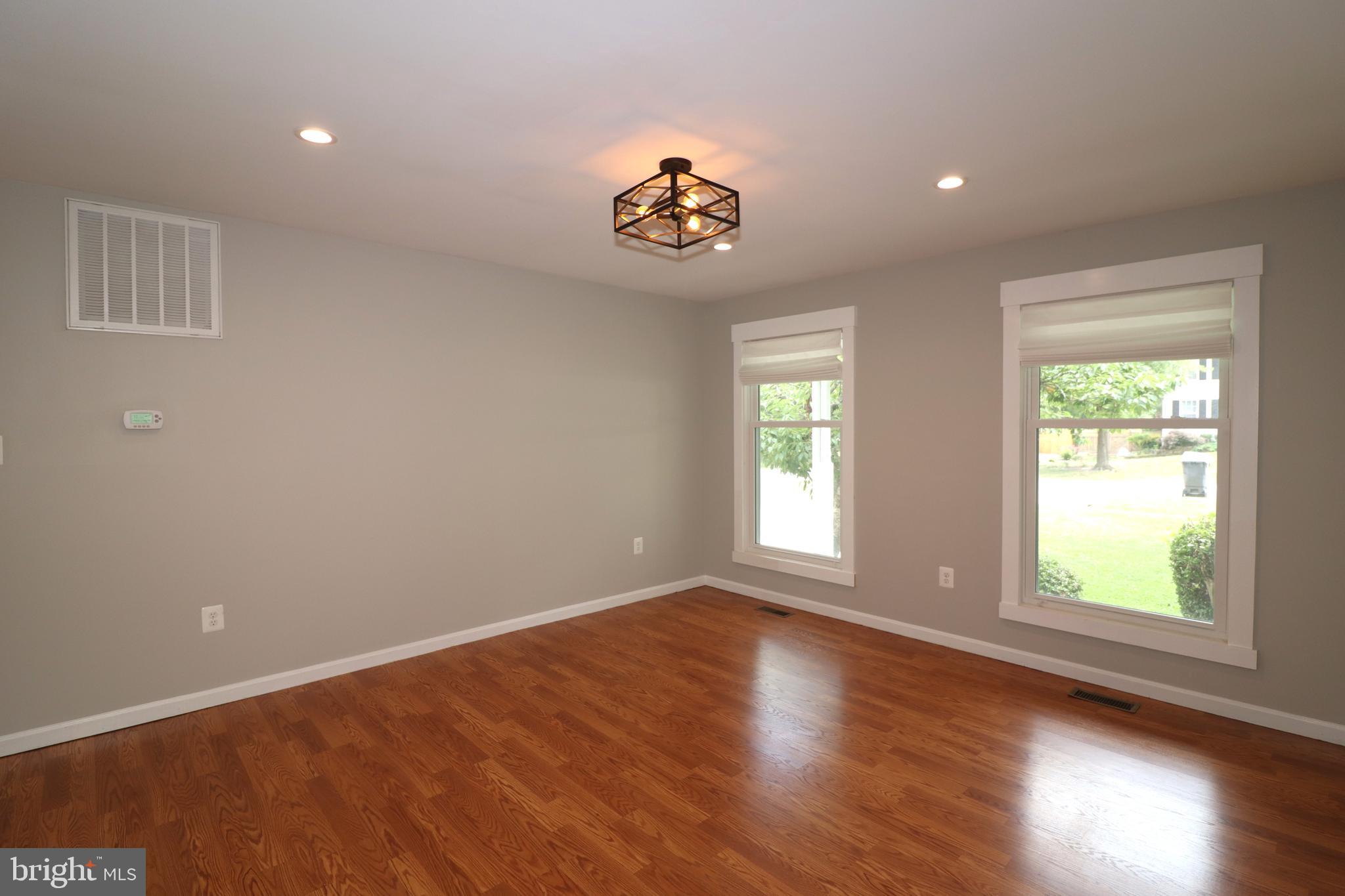 MAPLE GROVE - Residential