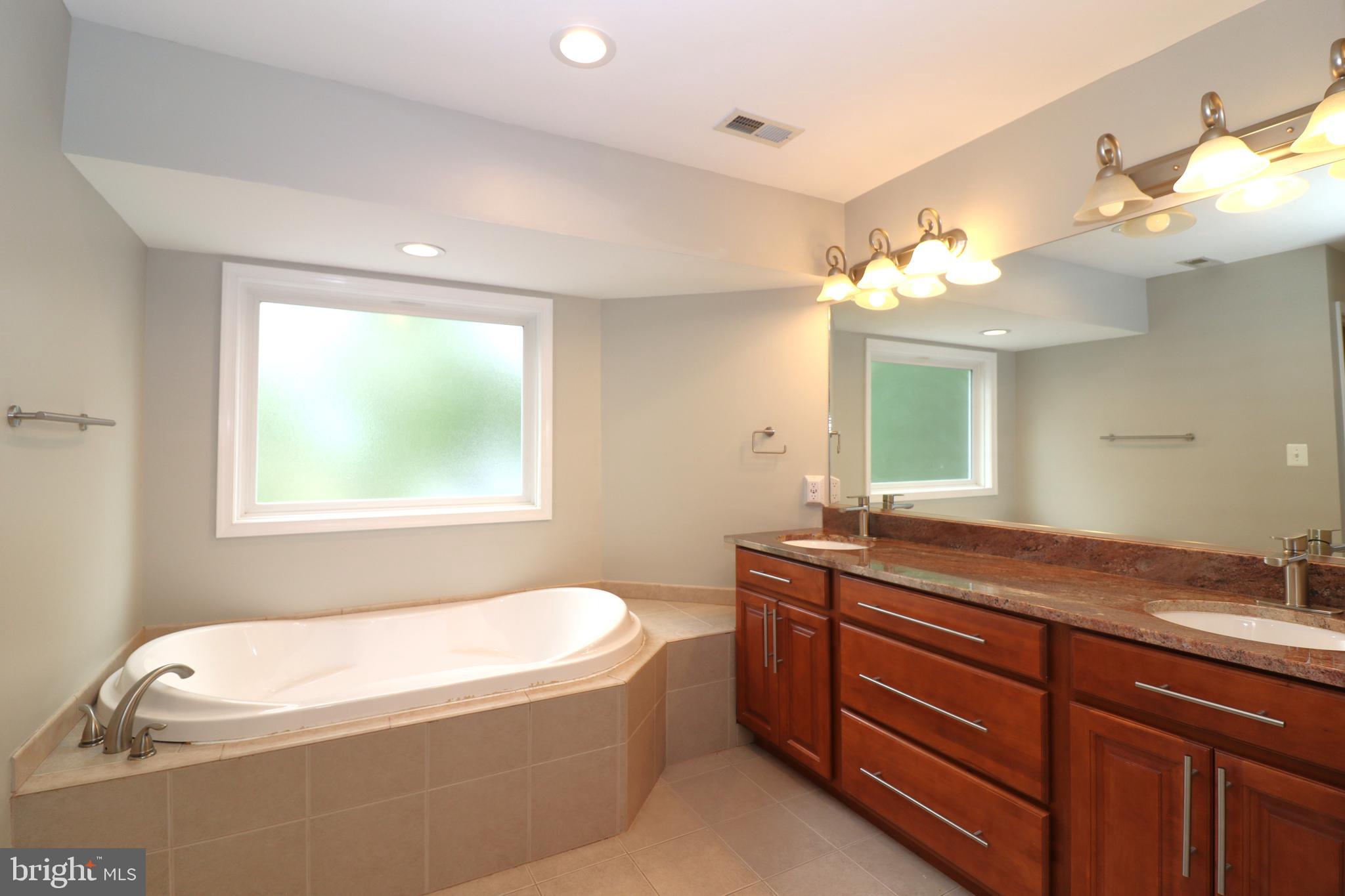 MAPLE GROVE - Residential