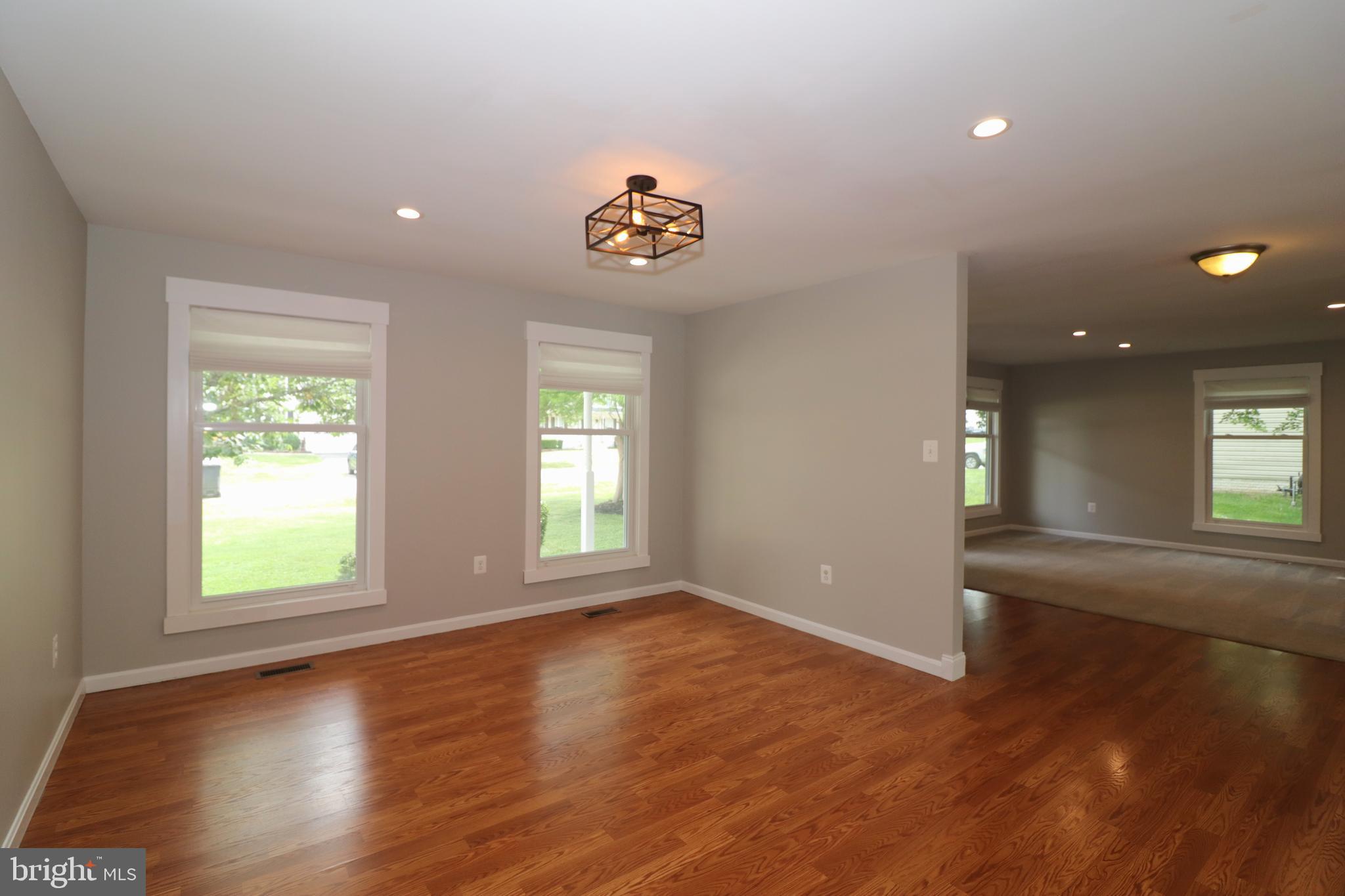 MAPLE GROVE - Residential