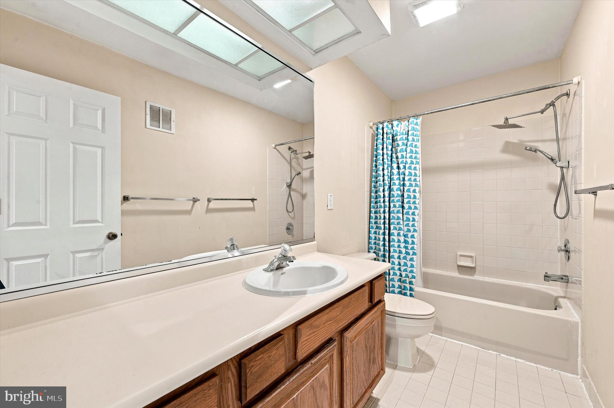 WESTON VILLAGE - Residential