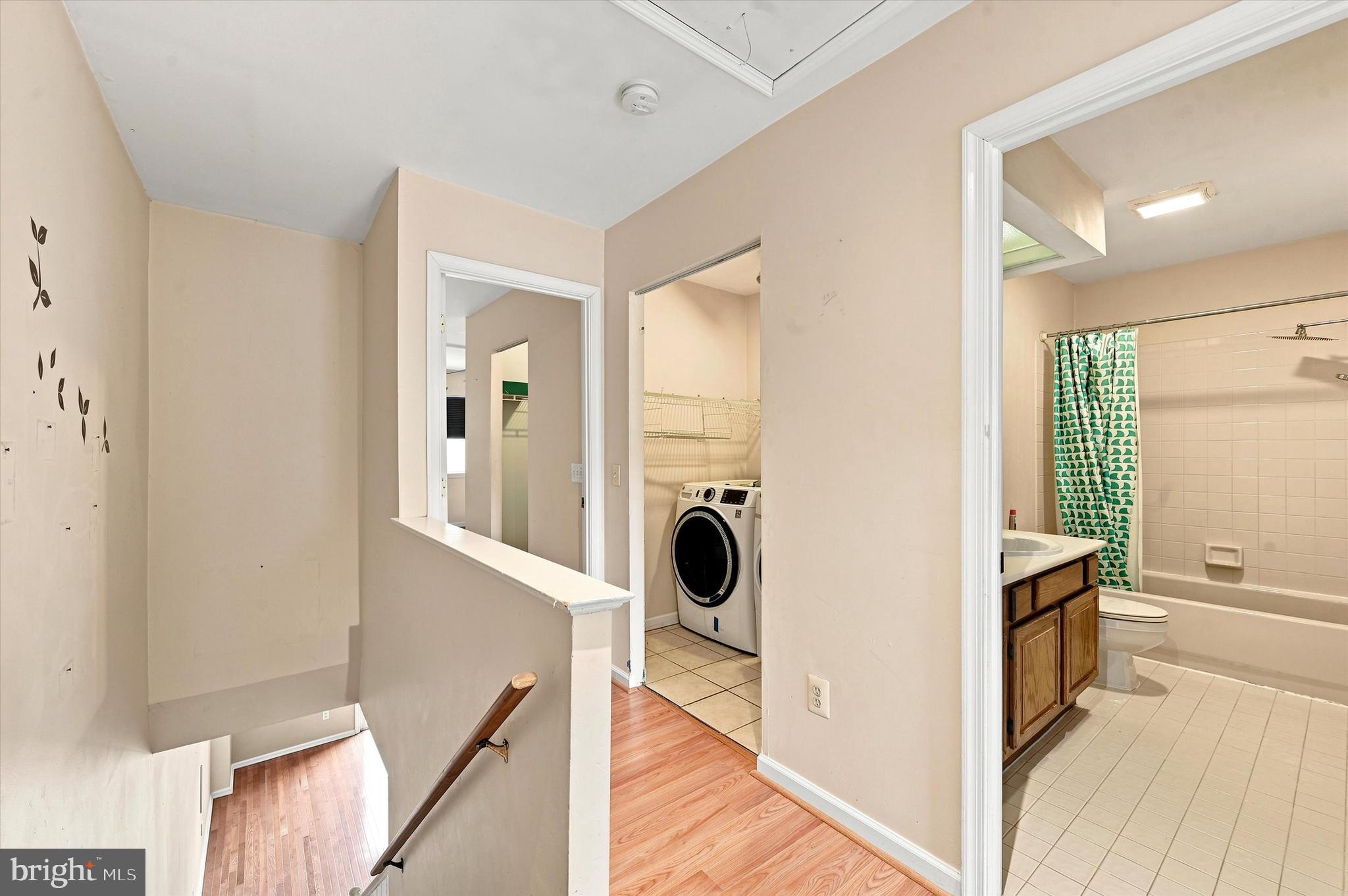 WESTON VILLAGE - Residential
