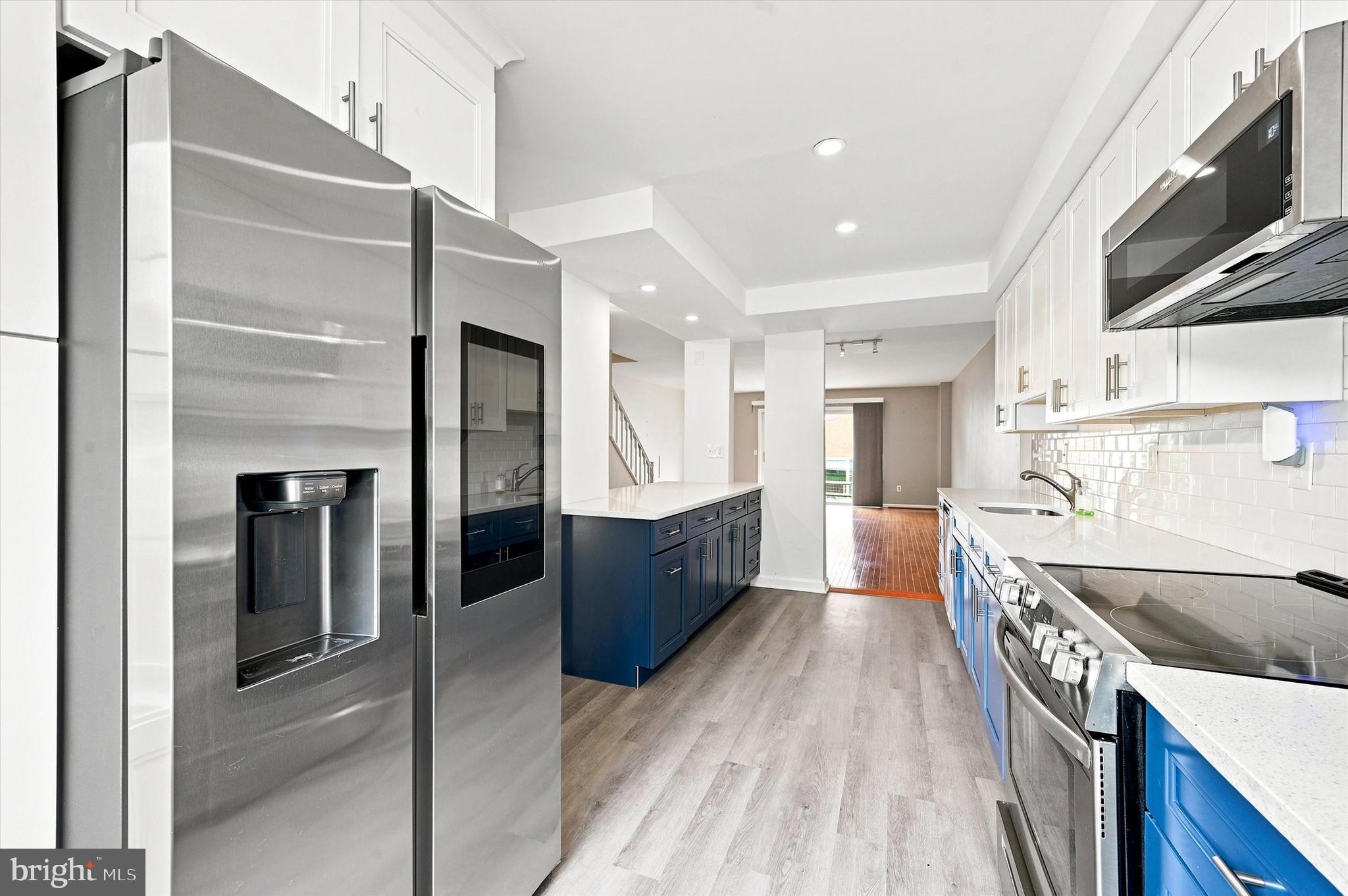 WESTON VILLAGE - Residential