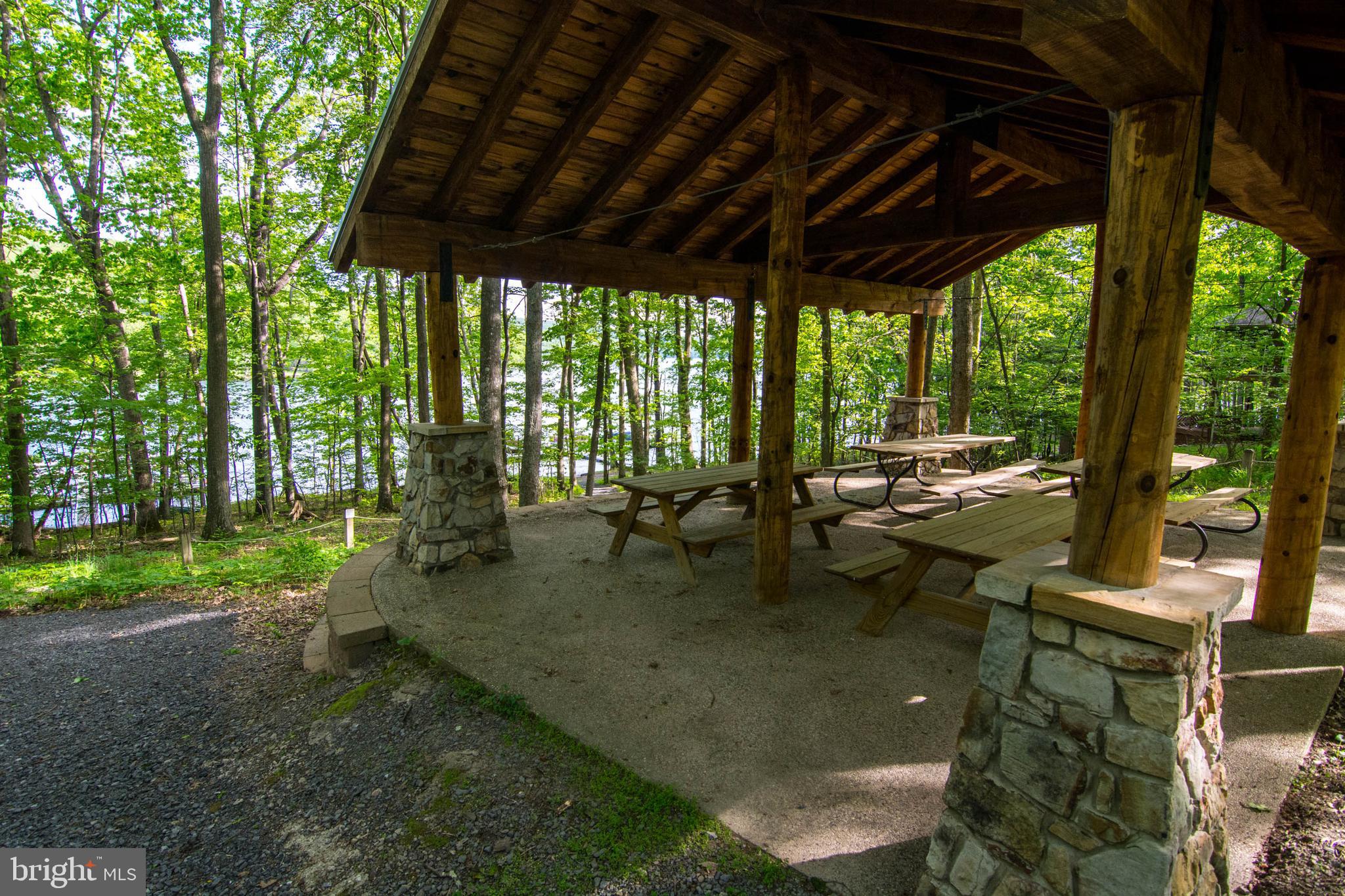 DEEP CREEK HIGHLANDS - Land